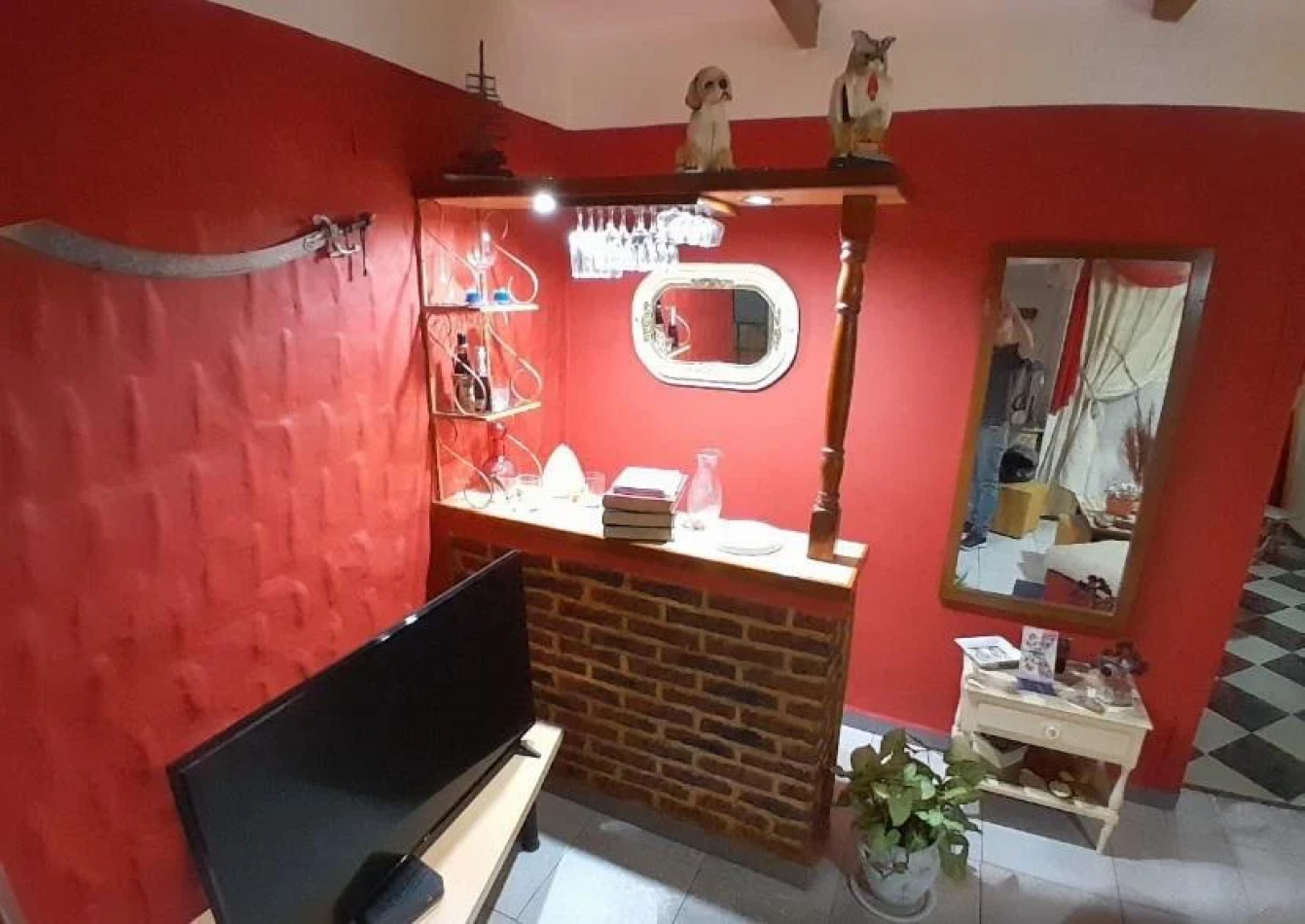 Casa 3 Ambientes con Departamento 2 Ambientes + Departamento 2 Ambientes Independiente - Ideal para Inversion o Familia Grande