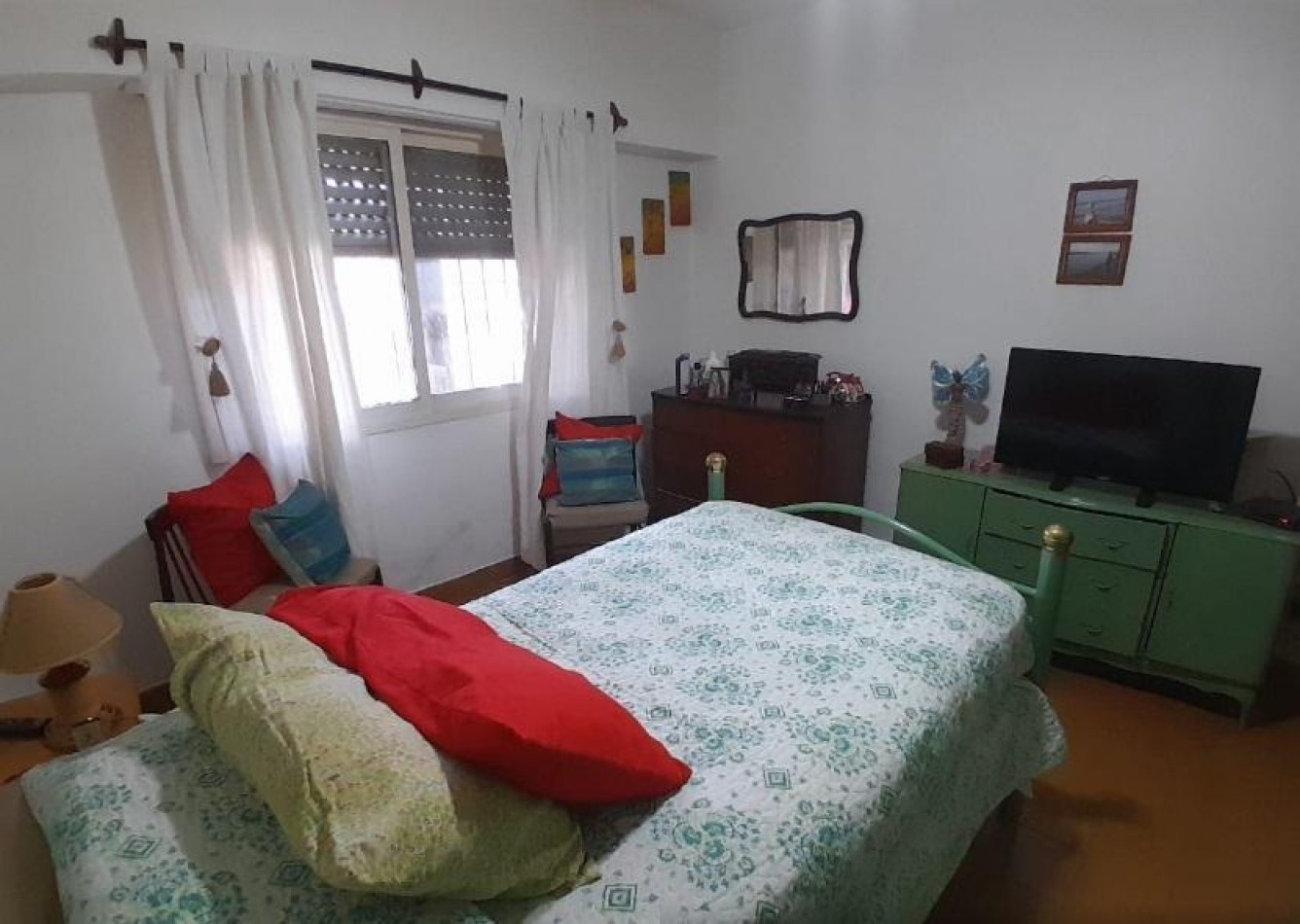 Casa 3 Ambientes con Departamento 2 Ambientes + Departamento 2 Ambientes Independiente - Ideal para Inversion o Familia Grande