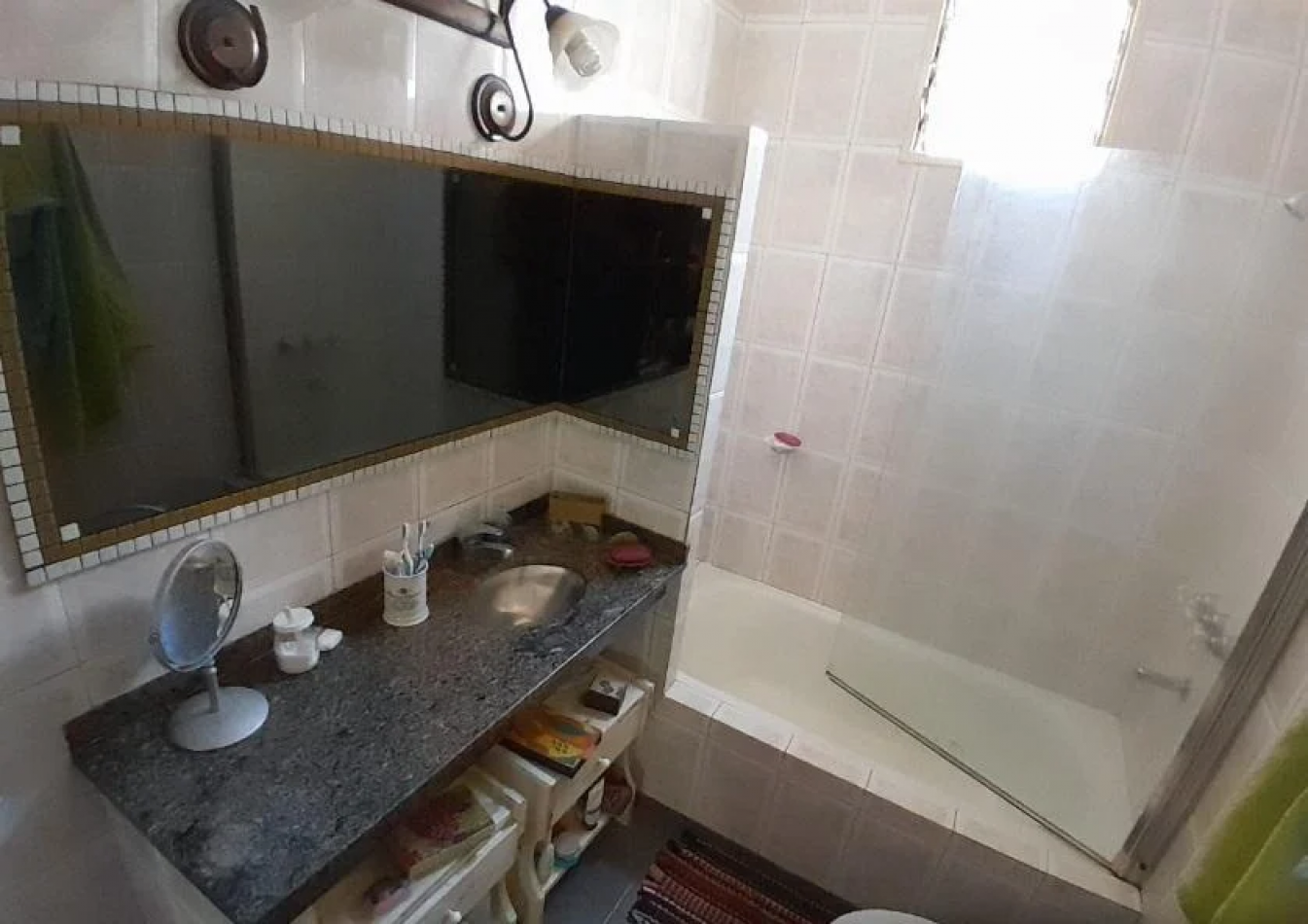 Casa 3 Ambientes con Departamento 2 Ambientes + Departamento 2 Ambientes Independiente - Ideal para Inversion o Familia Grande