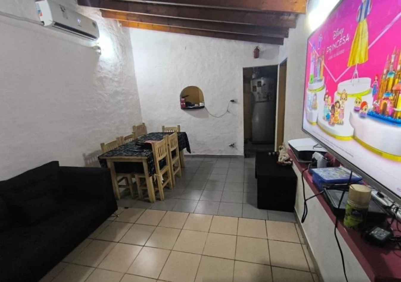 Casa 3 Ambientes con Departamento 2 Ambientes + Departamento 2 Ambientes Independiente - Ideal para Inversion o Familia Grande