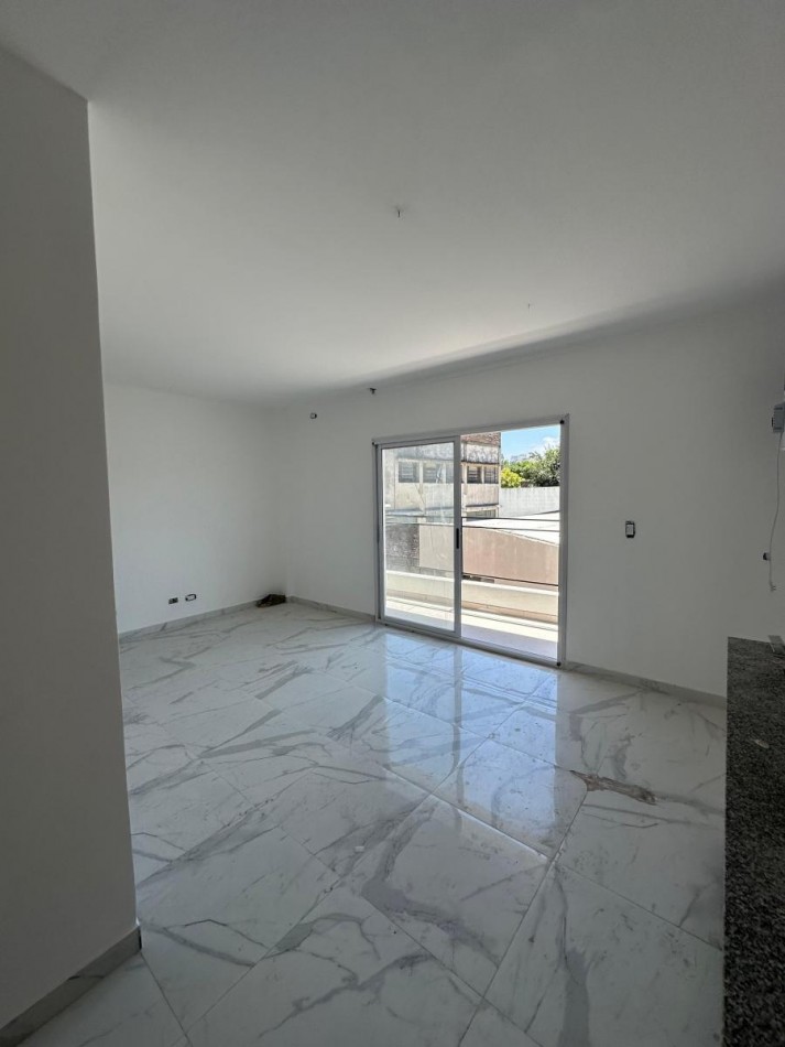 Uf 11 - Depto 2 Amb Primer Piso - Parque Avellaneda - EN VENTA