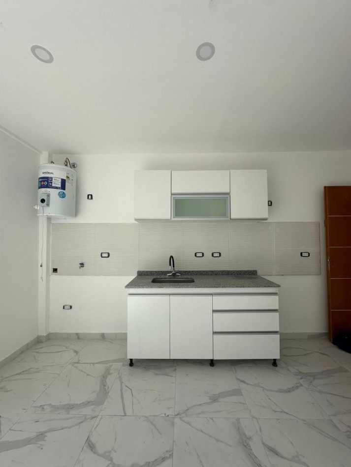 Uf 11 - Depto 2 Amb Primer Piso - Parque Avellaneda - EN VENTA