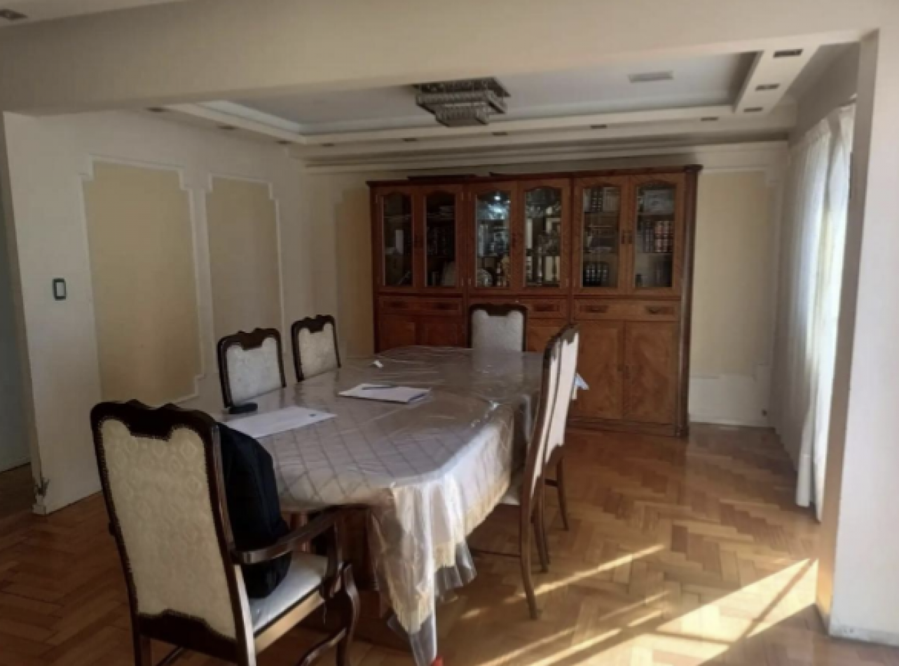 Departamento 4 Ambientes en Piso 5 con 2 Balcones - Excelente Vista en Flores Norte