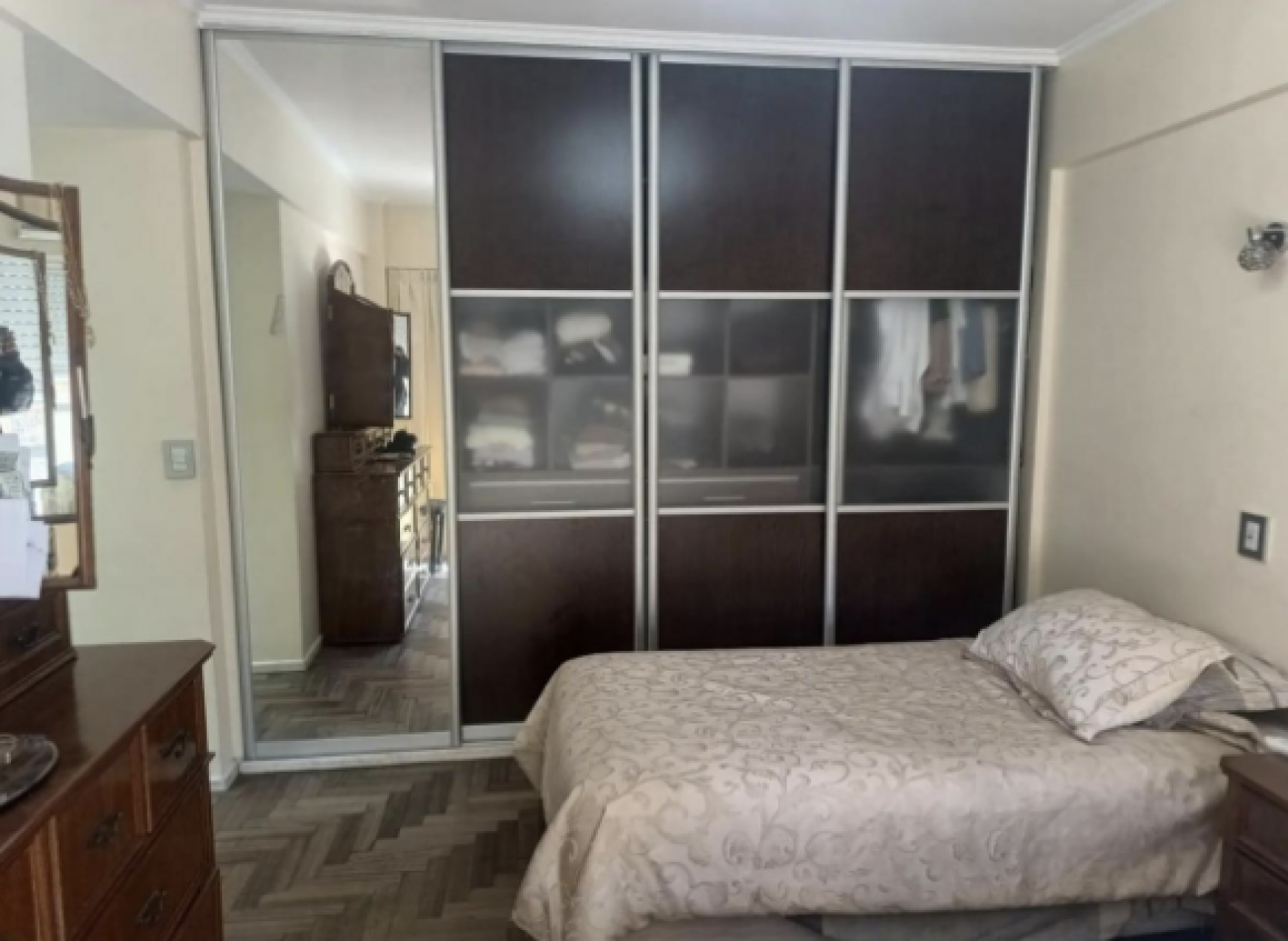 Departamento 4 Ambientes en Piso 5 con 2 Balcones - Excelente Vista en Flores Norte