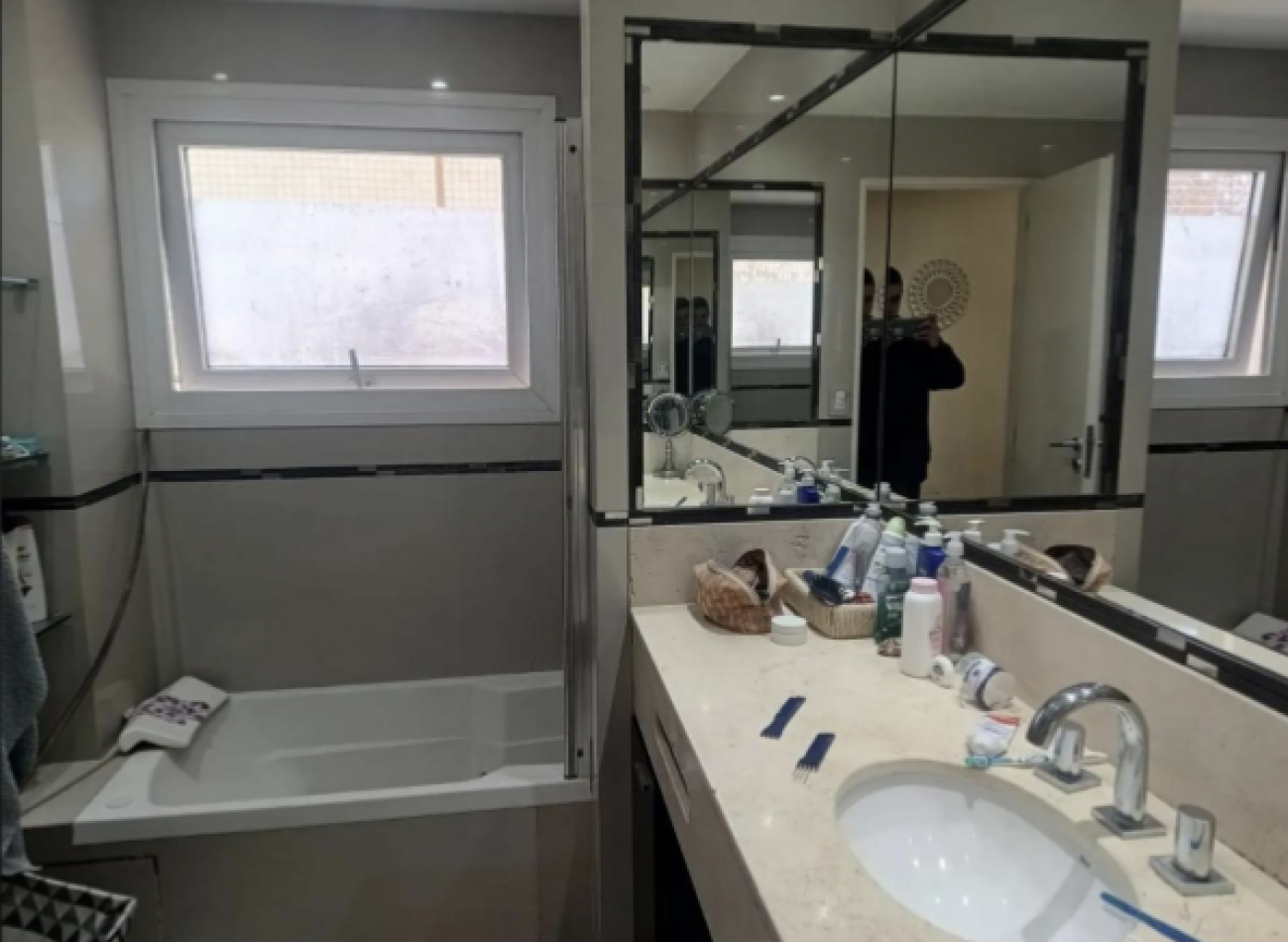 Departamento 4 Ambientes en Piso 5 con 2 Balcones - Excelente Vista en Flores Norte