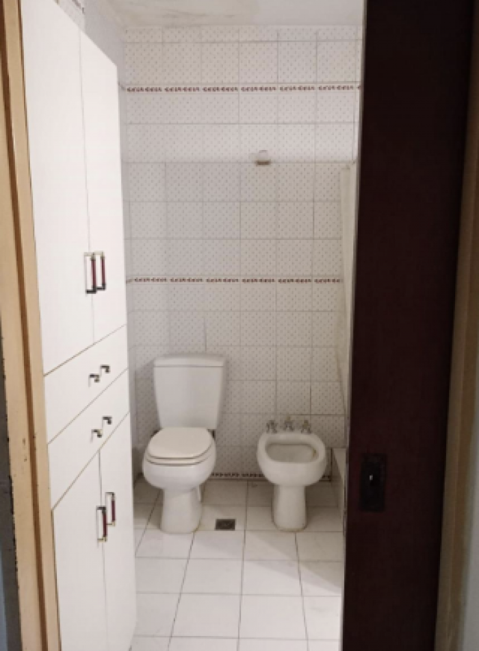 Casa de 5 Ambientes en Venta - Muy Buena Ubicacion en Villa Luzuriaga