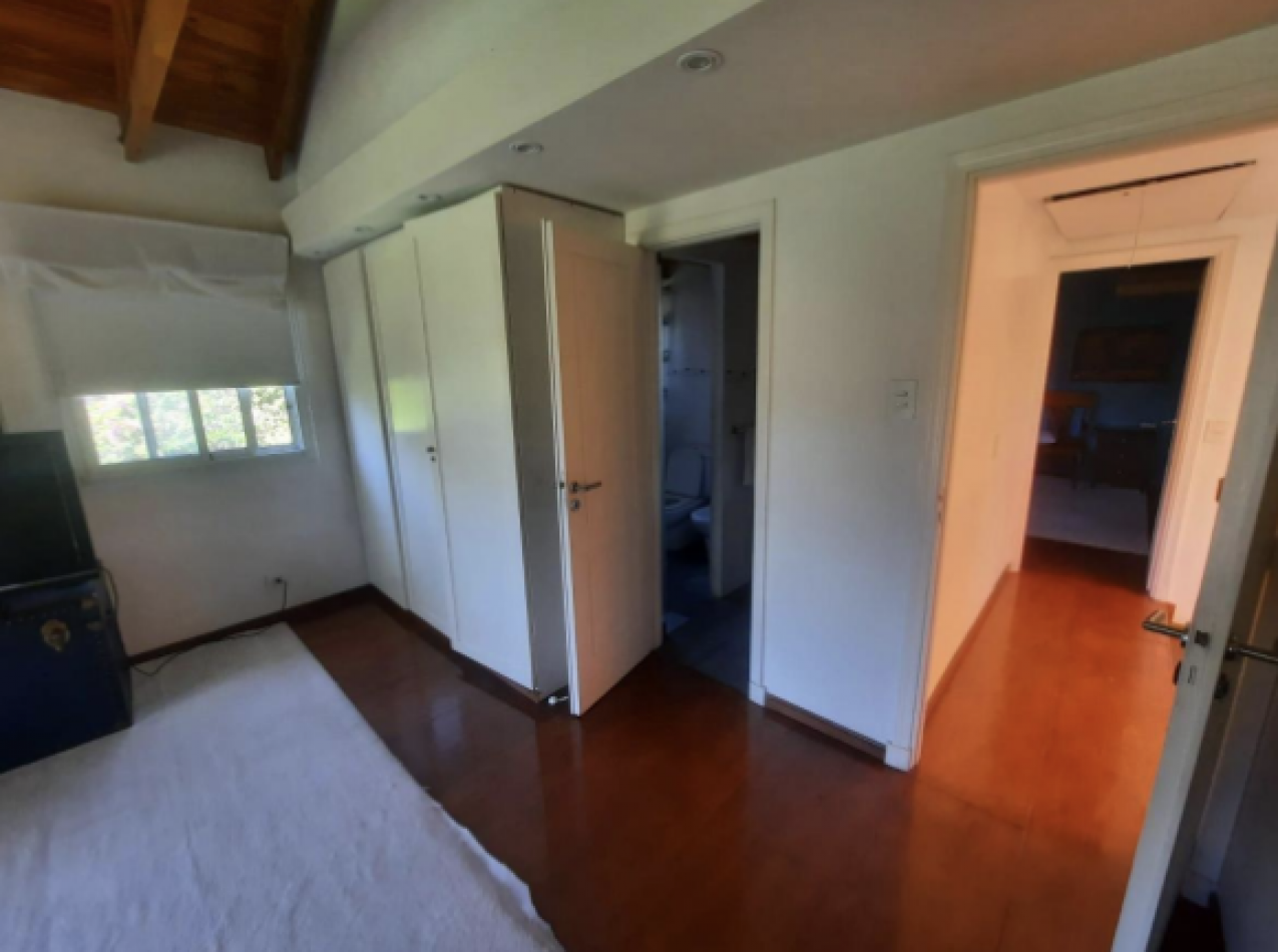 Casa en Venta en San Carlos Country - Entorno Natural y Seguridad Privada