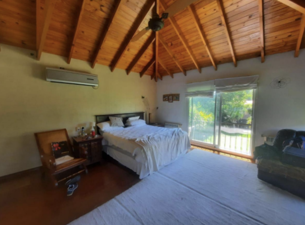 Casa en Venta en San Carlos Country - Entorno Natural y Seguridad Privada