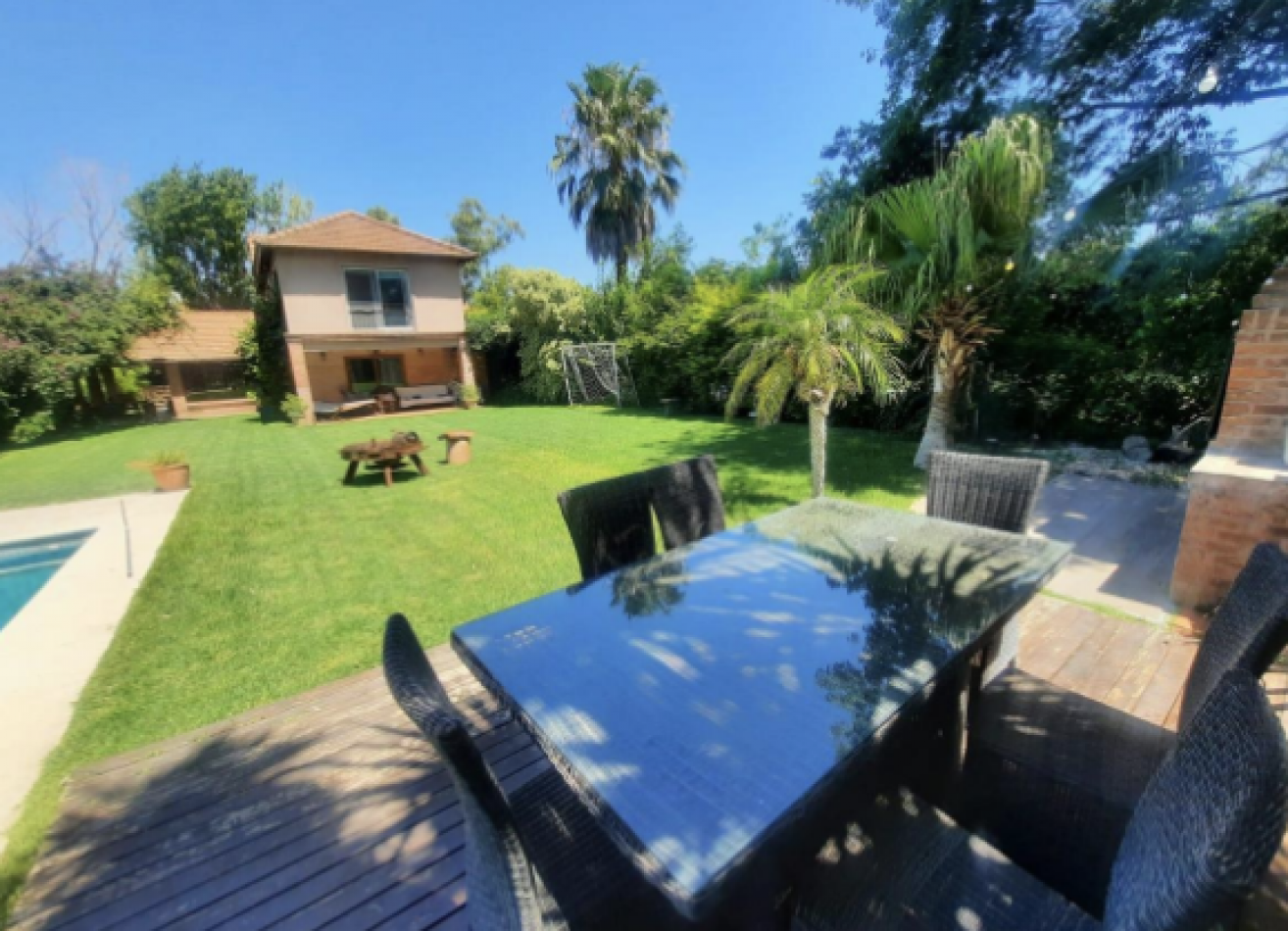 Casa en Venta en San Carlos Country - Entorno Natural y Seguridad Privada