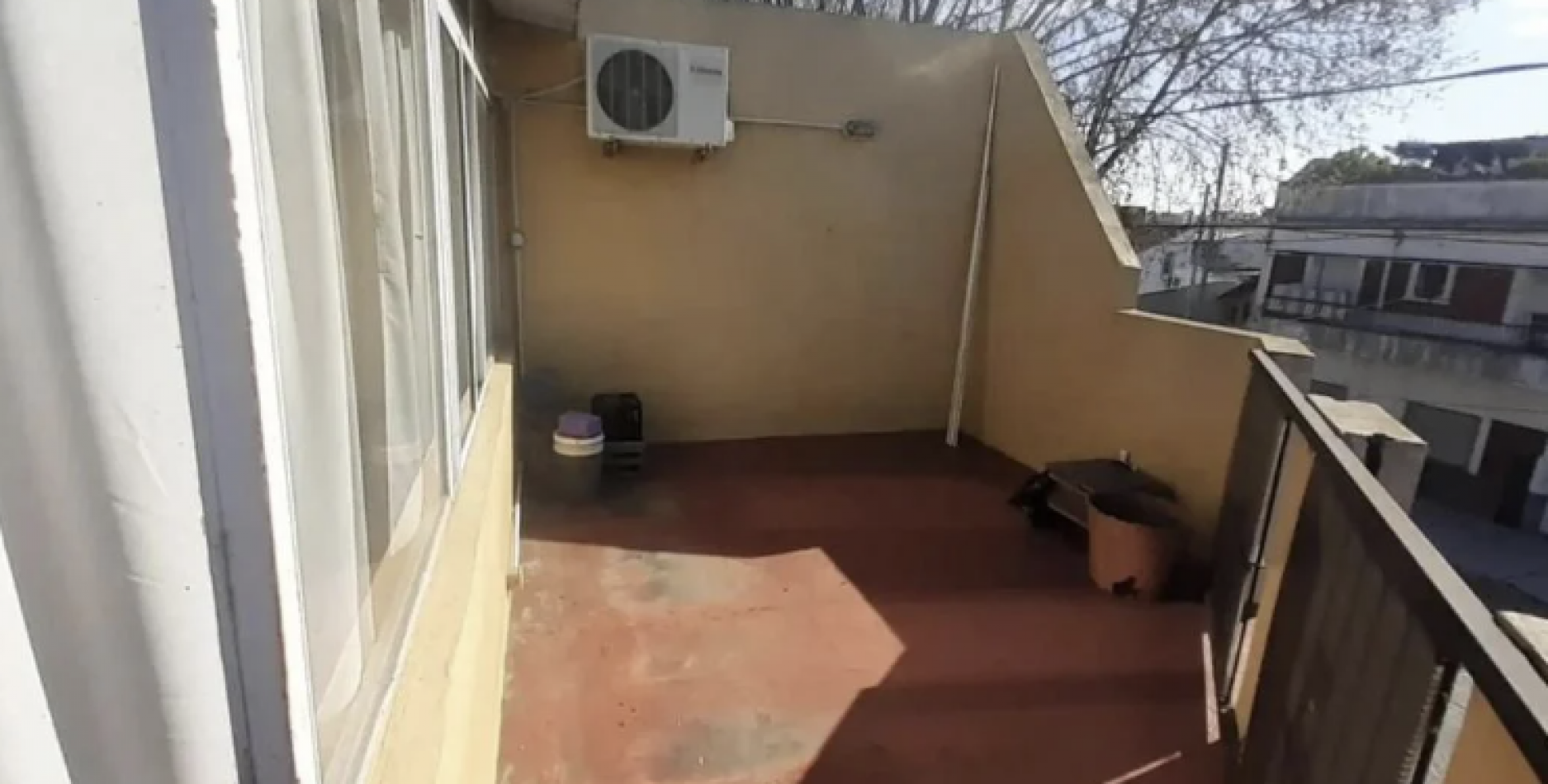 Departamento Tipo Casa en Venta - Terraza y Excelente Ubicacion en Mataderos
