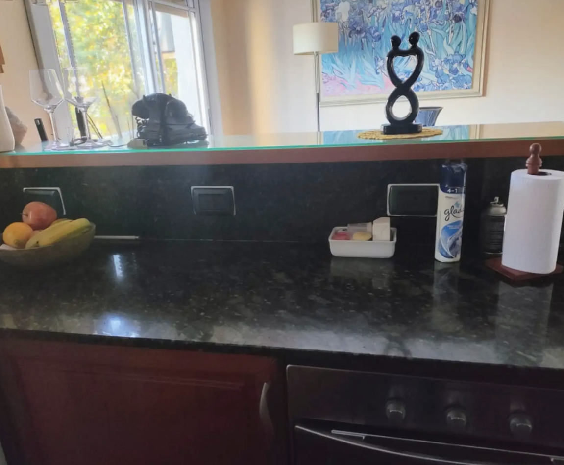 Departamento 4 Ambientes al Frente - Amplio y Luminoso, Excelente Oportunidad para Vivir o Invertir