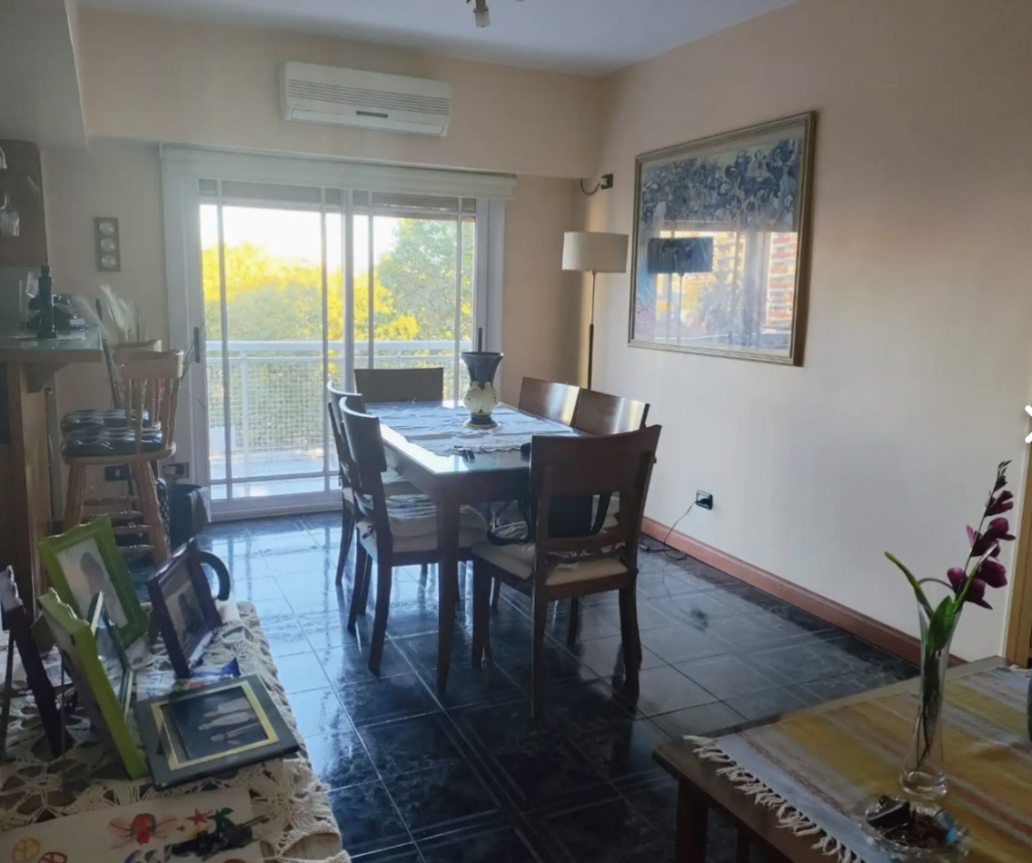Departamento 4 Ambientes al Frente - Amplio y Luminoso, Excelente Oportunidad para Vivir o Invertir