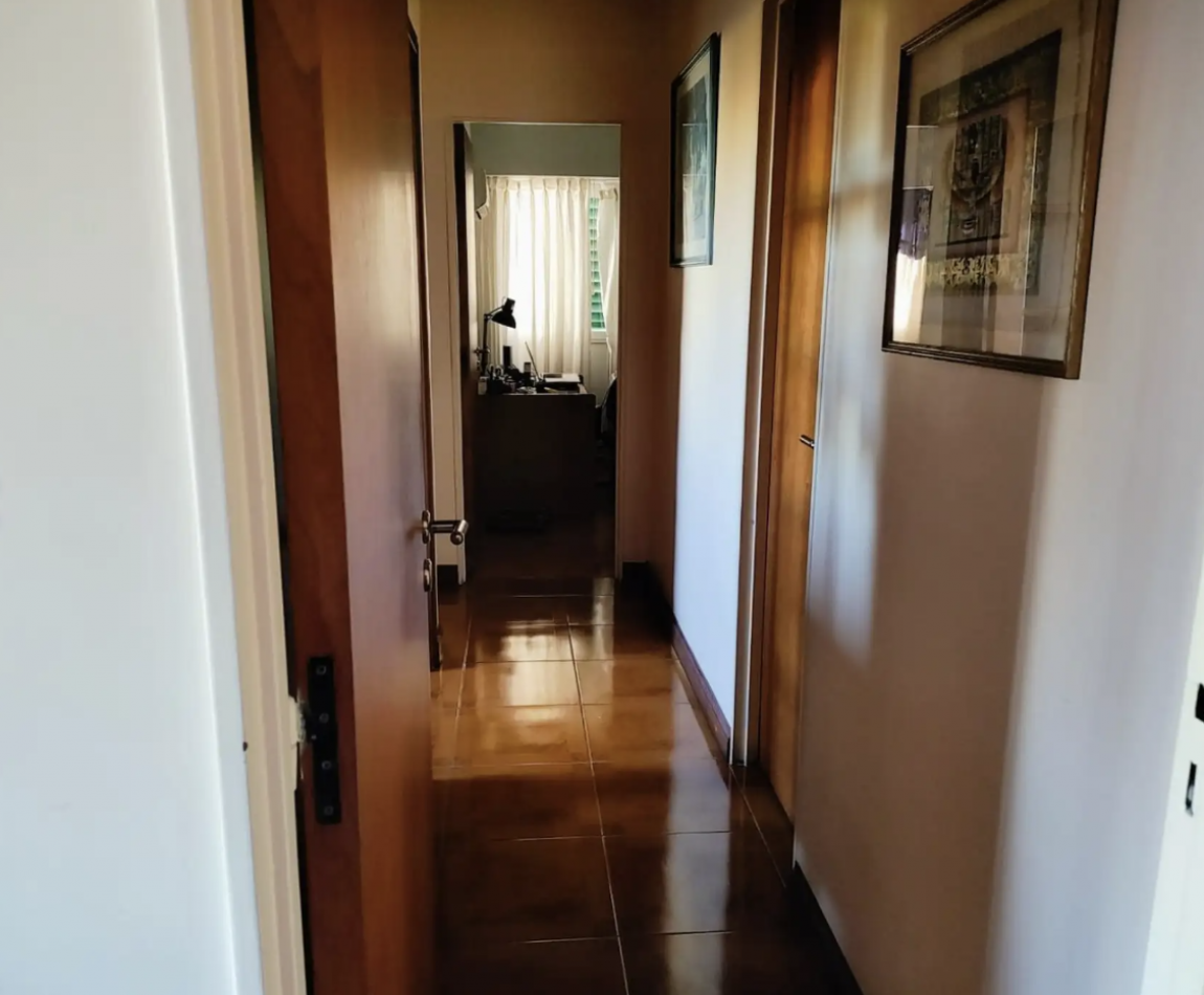 Departamento 4 Ambientes al Frente - Amplio y Luminoso, Excelente Oportunidad para Vivir o Invertir