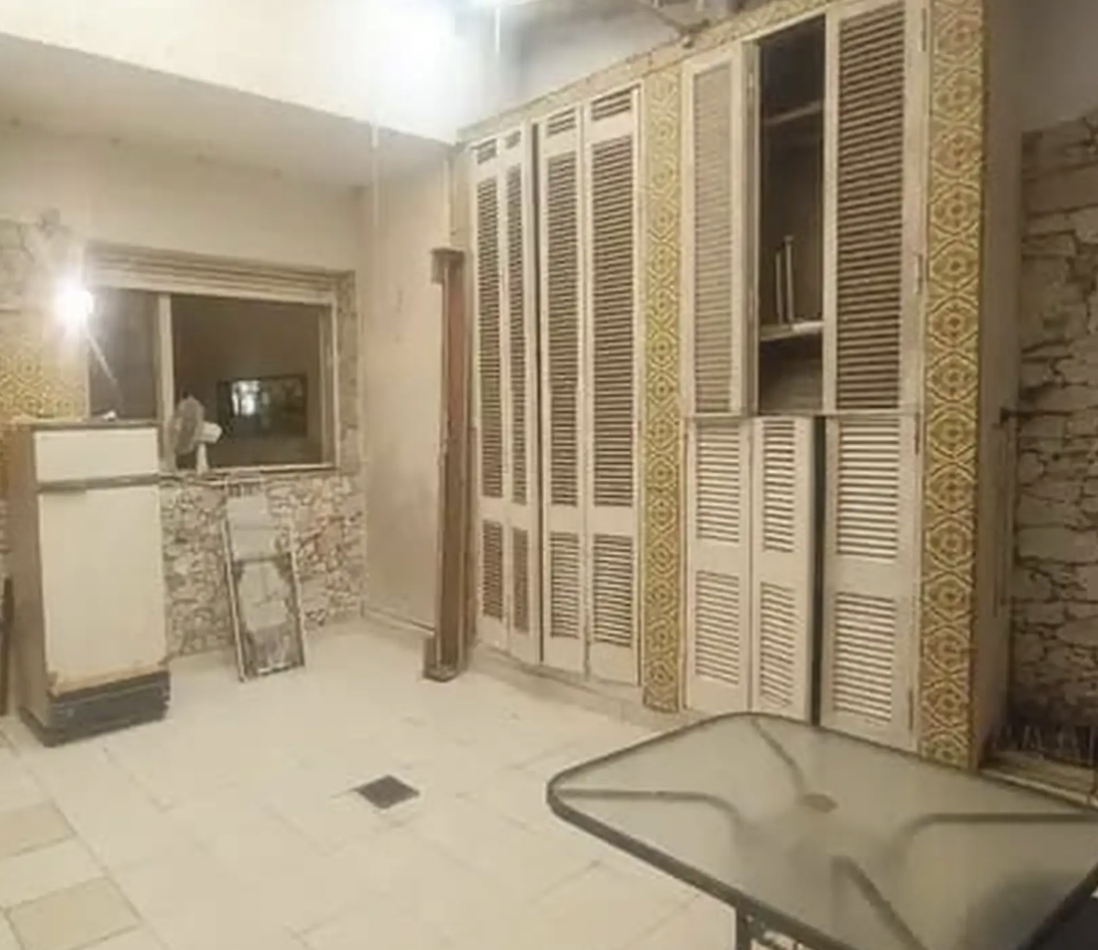 PH de 3 Ambientes con Patio y Gran Potencial - Excelente Ubicacion en Flores, a Refaccionar