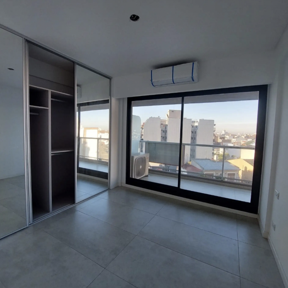 Semipiso de 3 Ambientes al Frente con Patio y Parrilla - A Estrenar - Gran Categoria en Villa Luro | 9