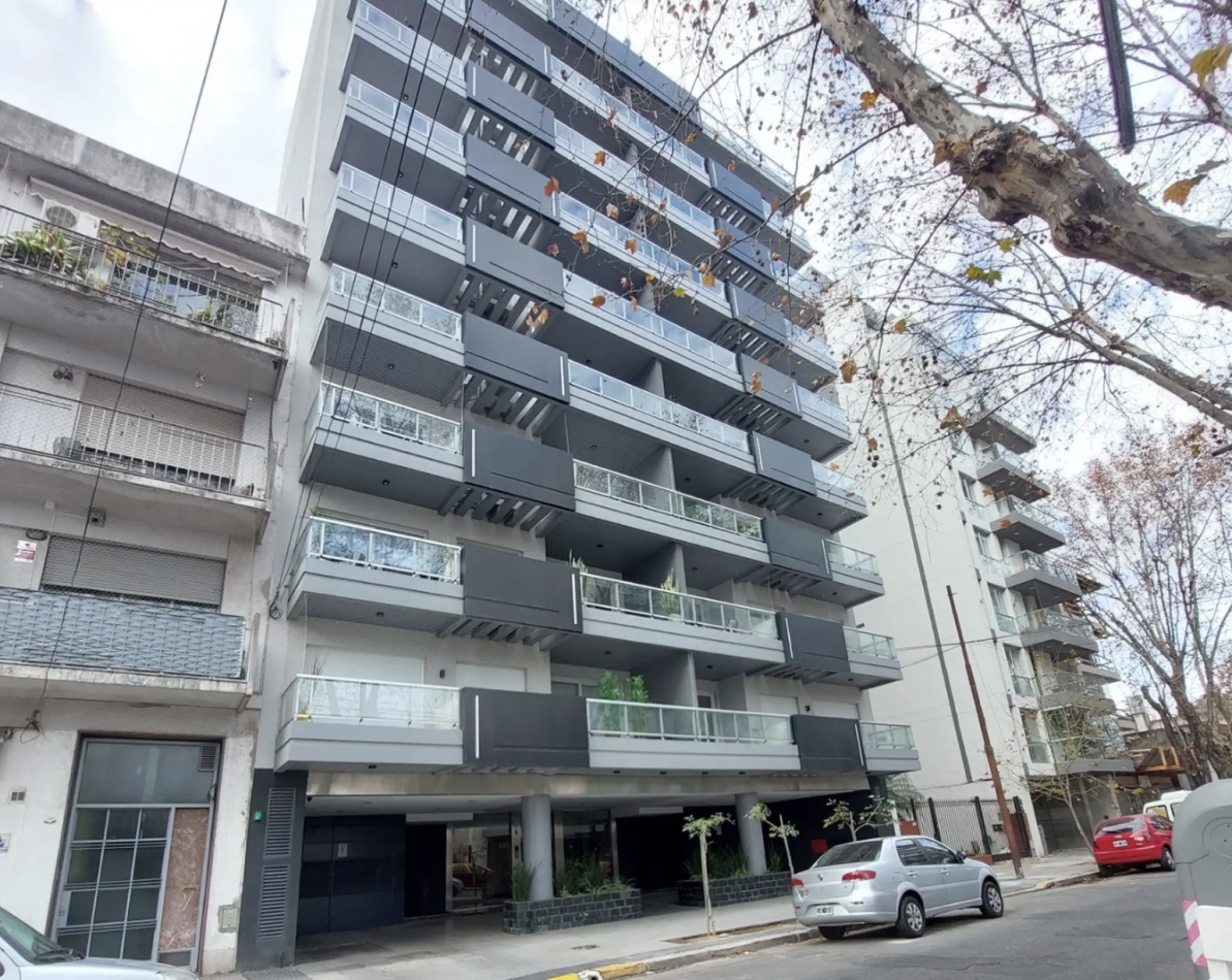 Depto de 4 Amb -Balcon, Cochera y Baulera - Villa Luro