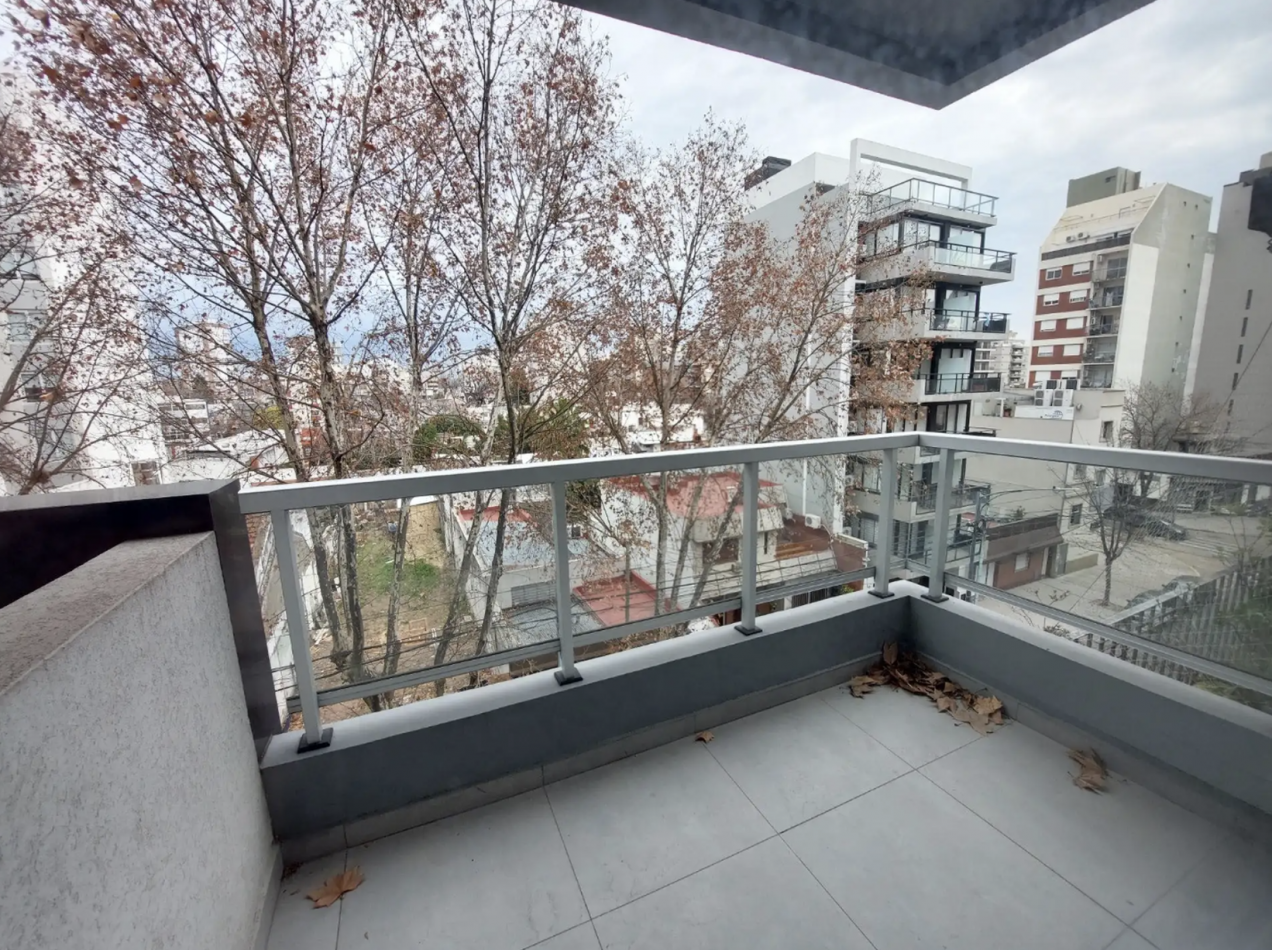 Depto de 4 Amb -Balcon, Cochera y Baulera - Villa Luro