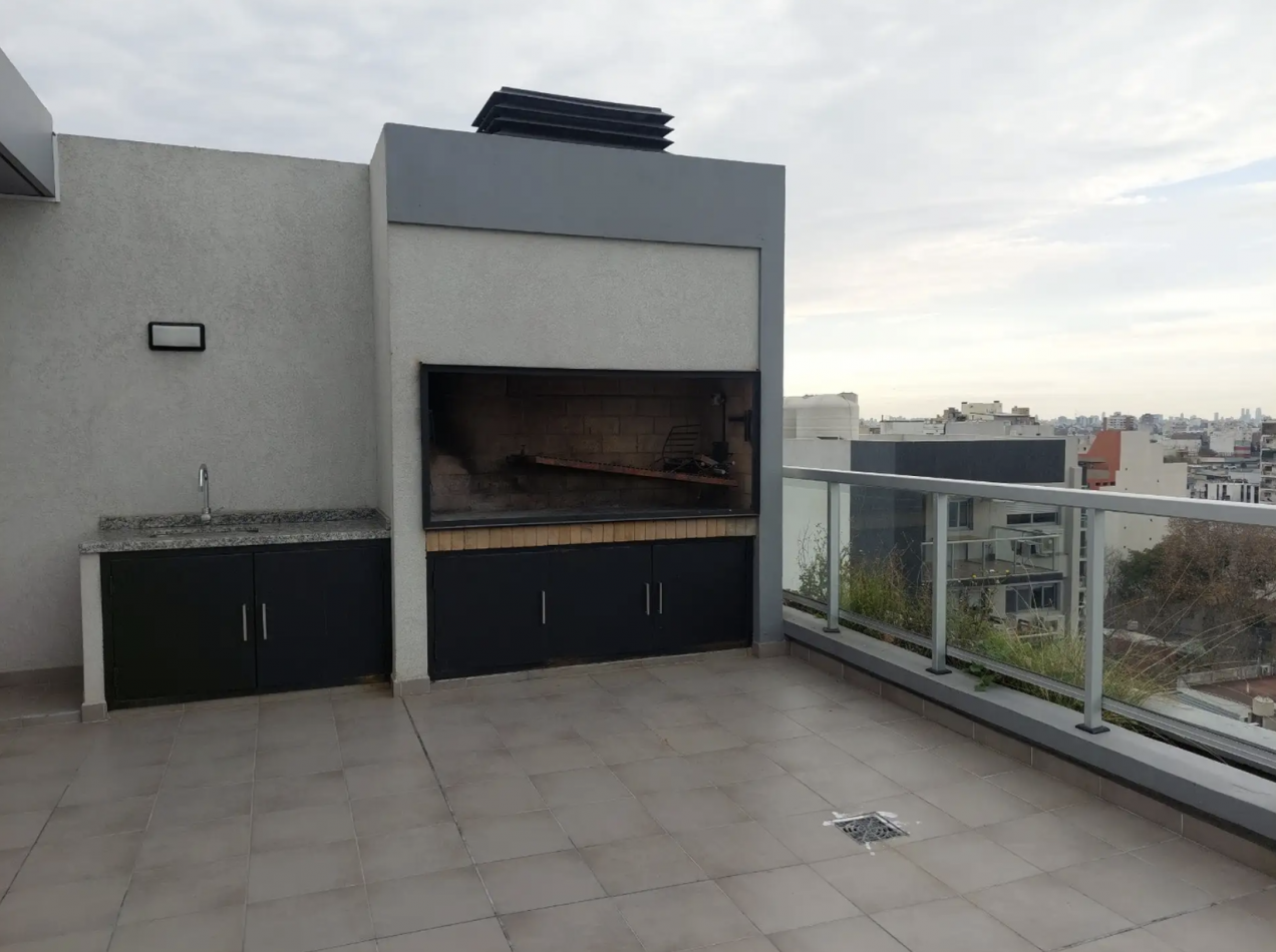 Depto de 4 Amb -Balcon, Cochera y Baulera - Villa Luro