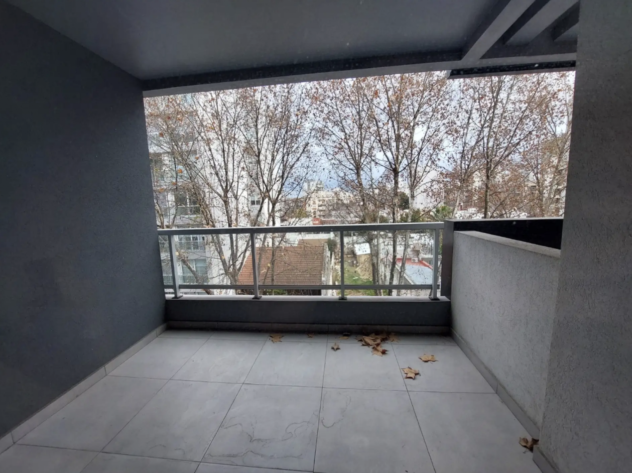 Depto de 4 Amb -Balcon, Cochera y Baulera - Villa Luro