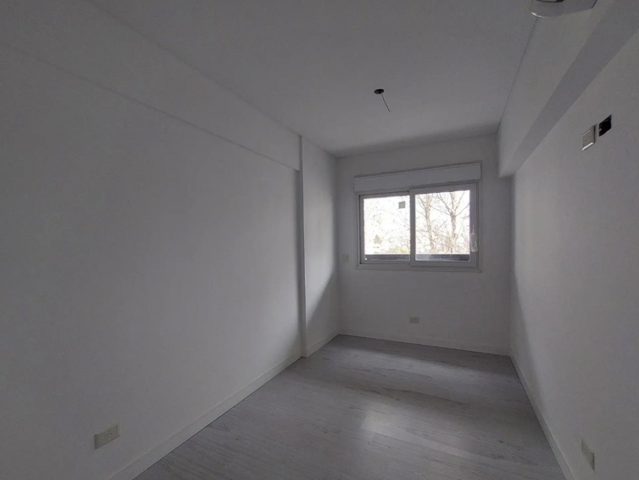 Depto de 4 Amb -Balcon, Cochera y Baulera - Villa Luro