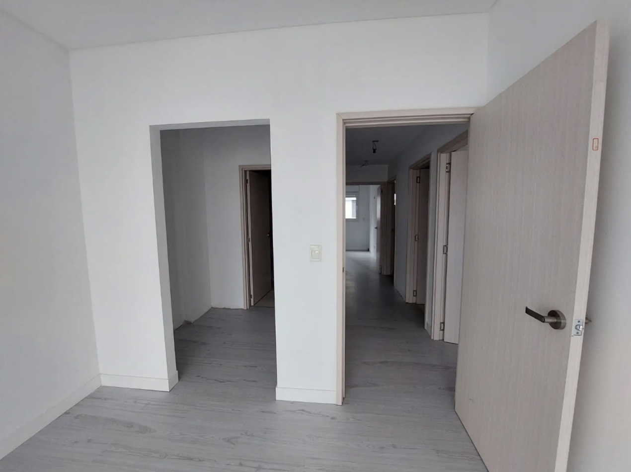 Depto de 4 Amb -Balcon, Cochera y Baulera - Villa Luro