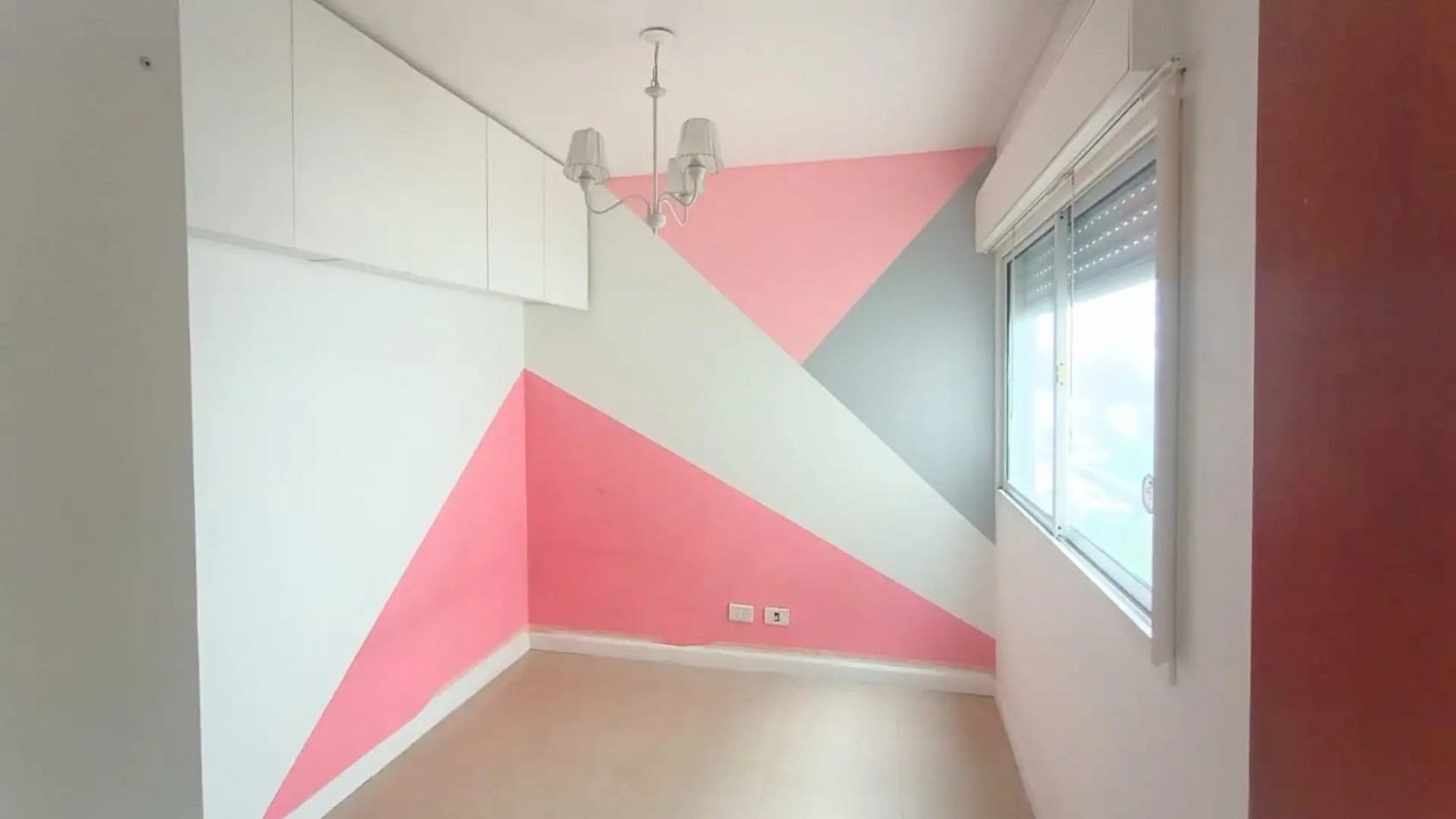 Departamento de 3 Ambientes con Balcon y Cocina Independiente - Excelente Ubicacion y Conectividad en Flores