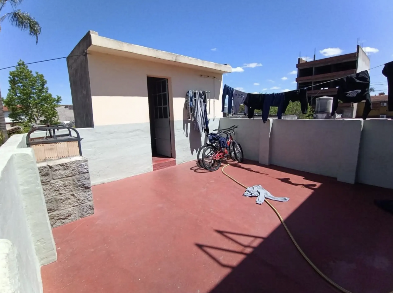 Casa 6 amb Moron con jardin