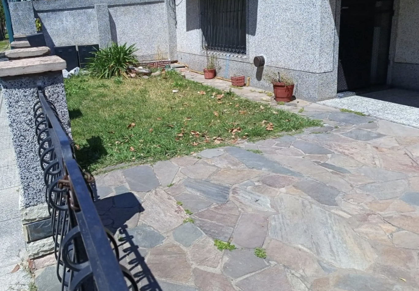 Casa 6 amb Moron con jardin
