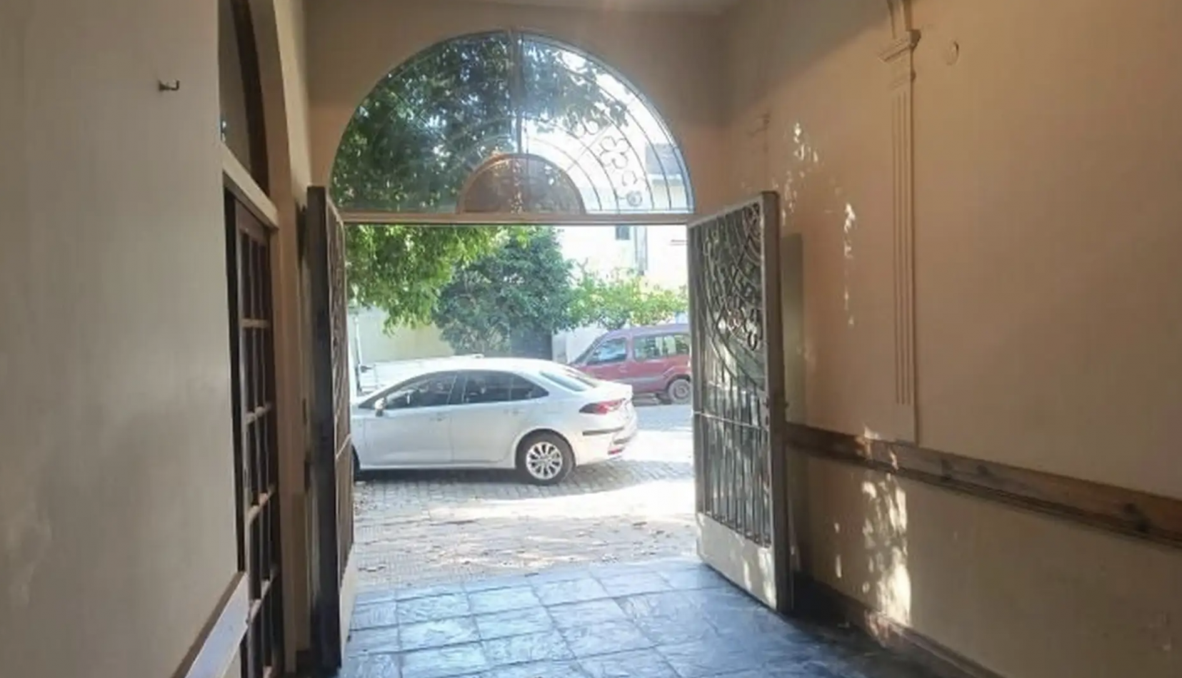 PH 4 Ambientes al Frente con Entrada Independiente, Cochera, Terraza y Patio - Sin Expensas en Floresta - FINANCIACION