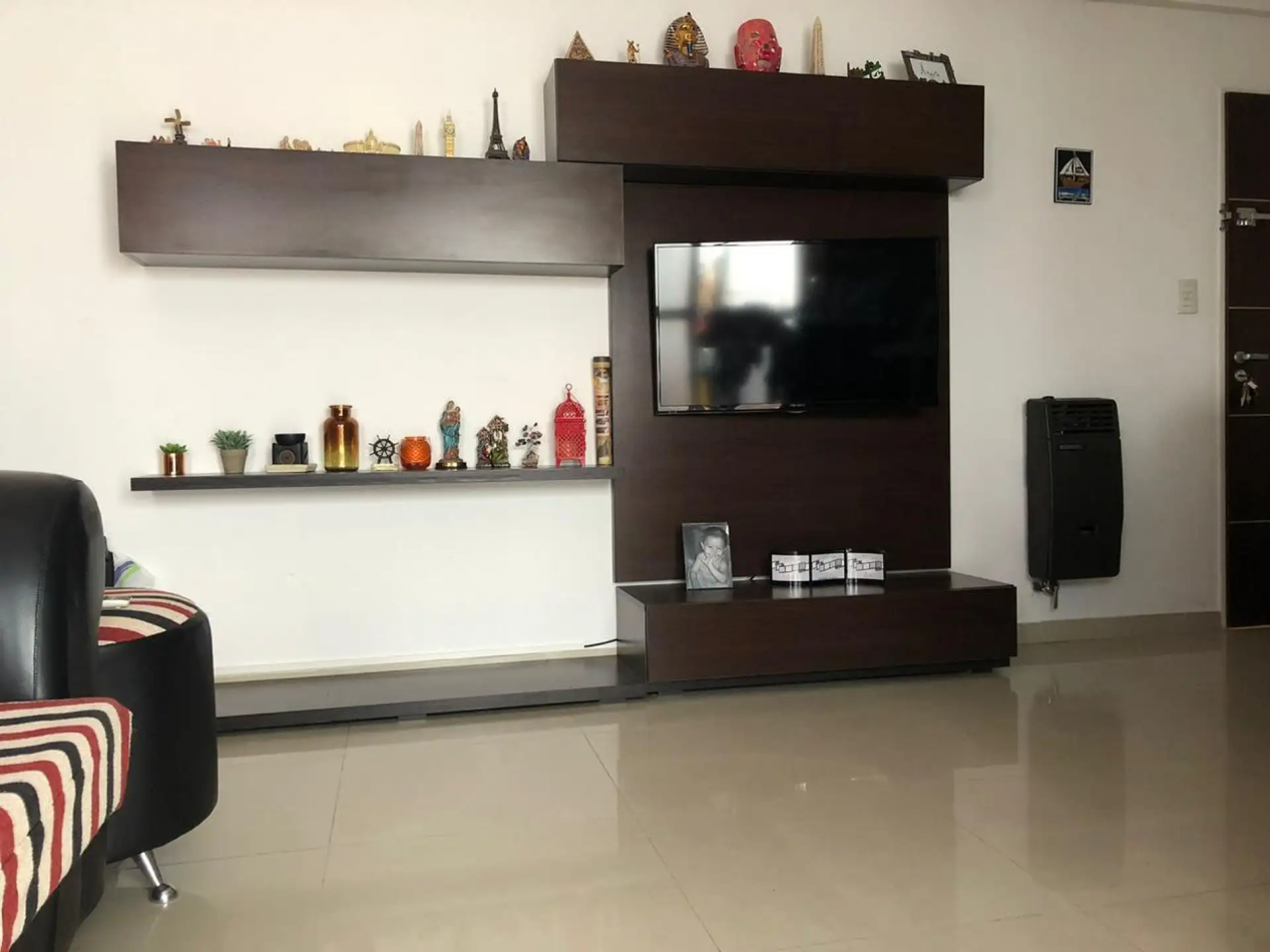 DEPARTAMENTO 2 AMBIENTES CON PATIO Y RENTA LINIERS