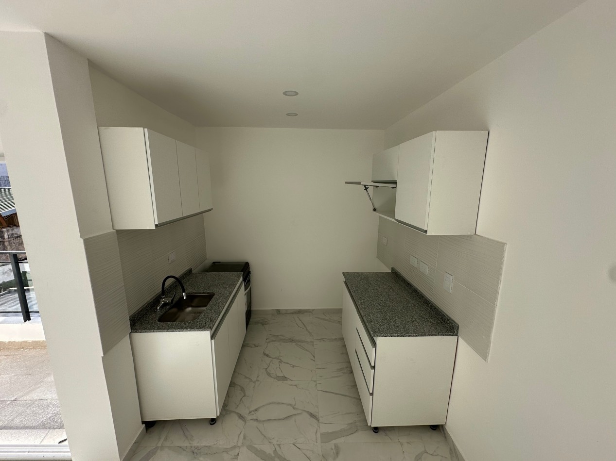 UF 7 - DEPTO 2 AMB PRIMER PISO - PARQUE AVELLANEDA - EN VENTA