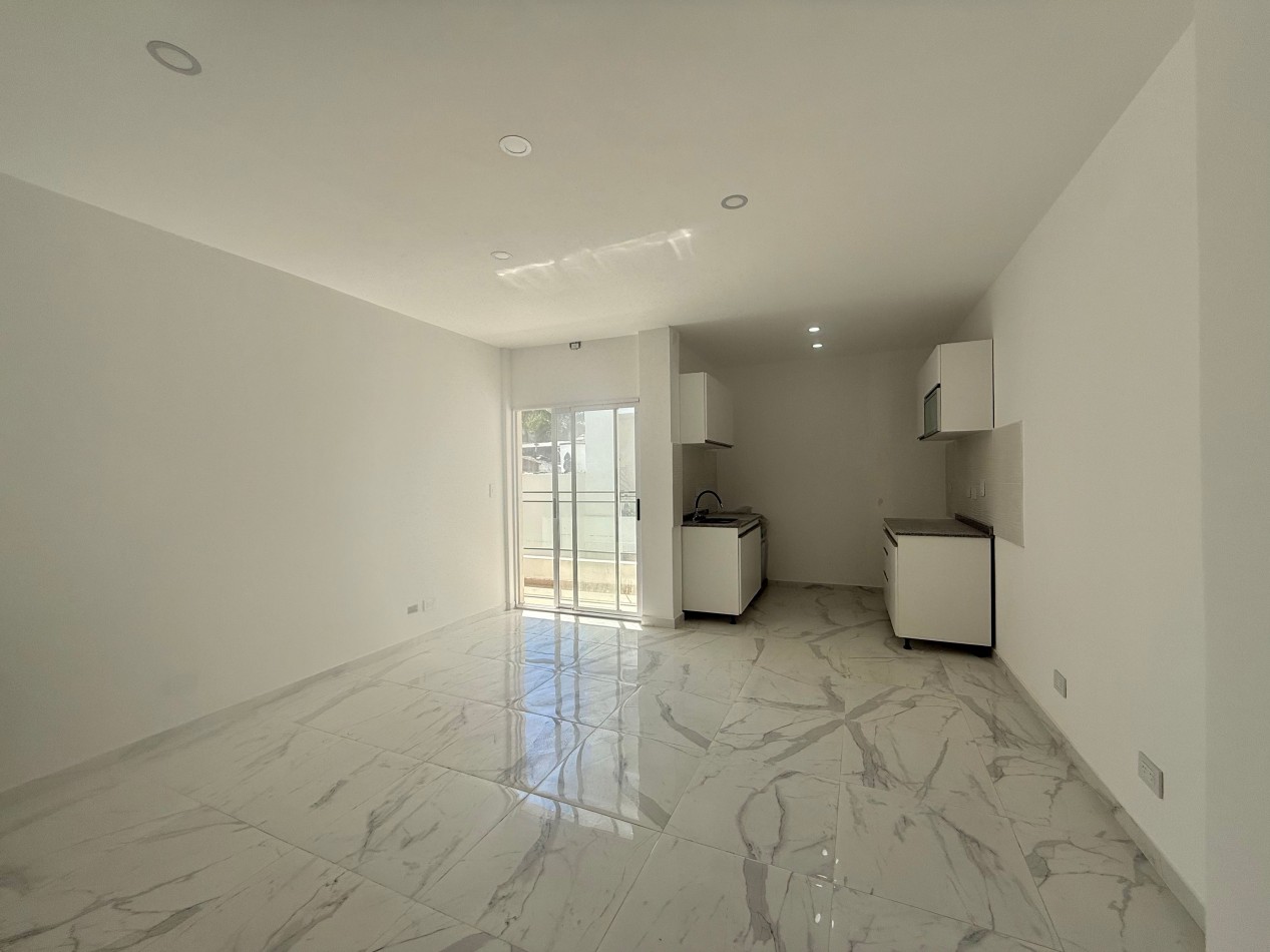 UF 7 - DEPTO 2 AMB PRIMER PISO - PARQUE AVELLANEDA - EN VENTA