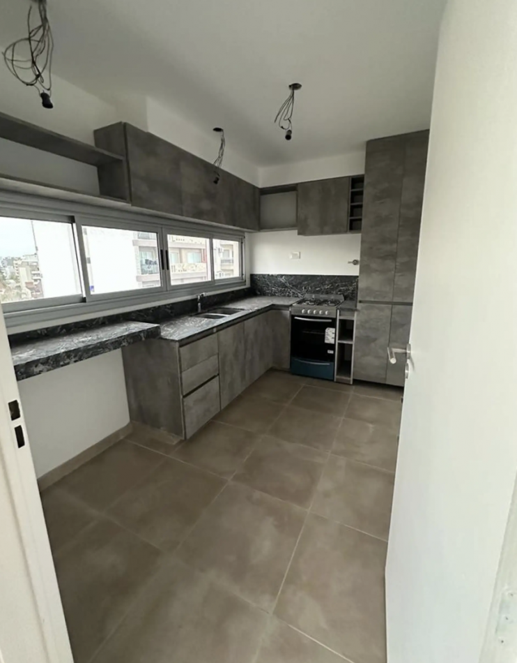 EXCELENTE OPORTUNIDAD | SEMIPISO 2 AMBIENTES A ESTRENAR - LINIERS