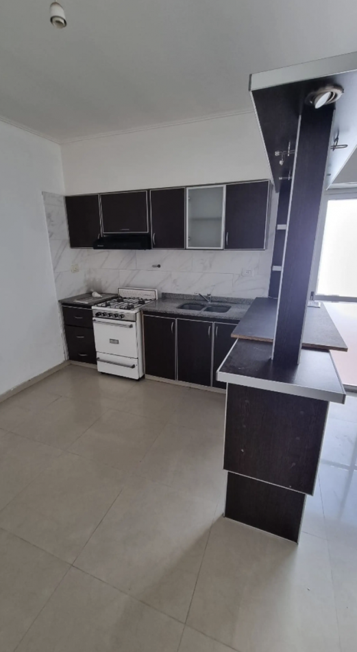 Oportunidad en Liniers - Departamento 2 Ambientes con Patio y Bajas Expensas