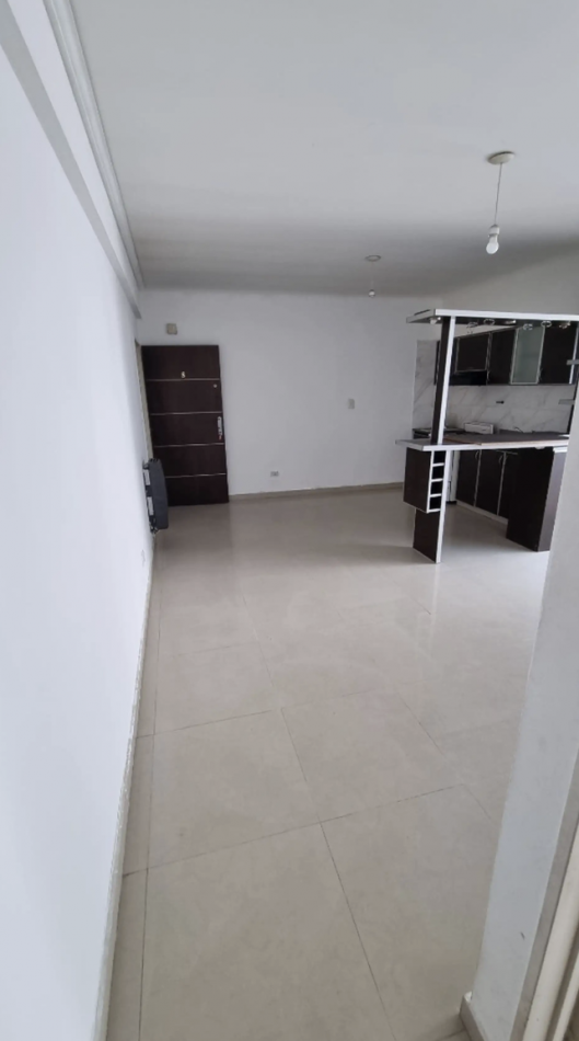 Oportunidad en Liniers - Departamento 2 Ambientes con Patio y Bajas Expensas