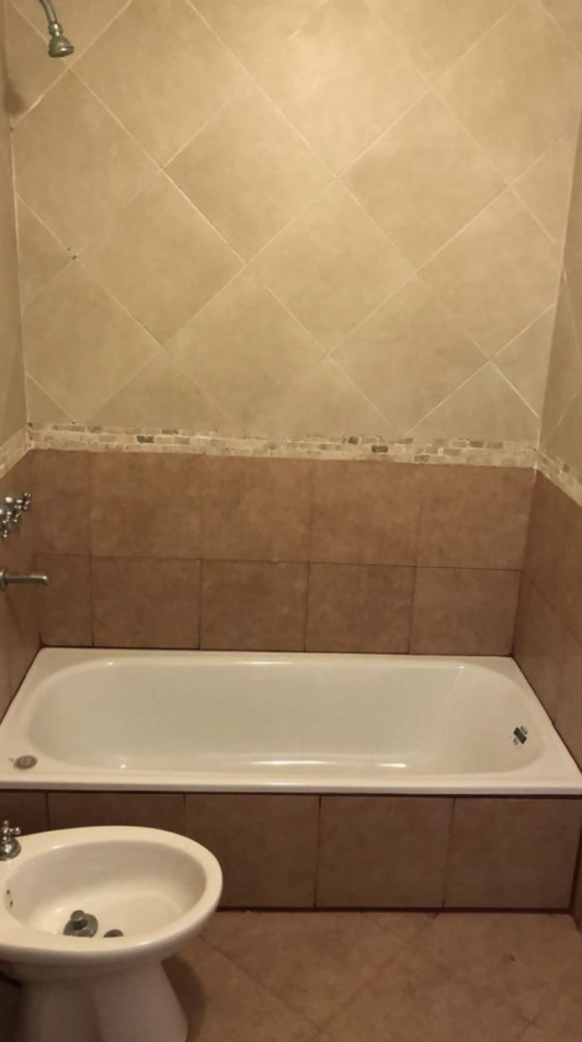 Oportunidad en Liniers - Departamento 2 Ambientes con Patio y Bajas Expensas