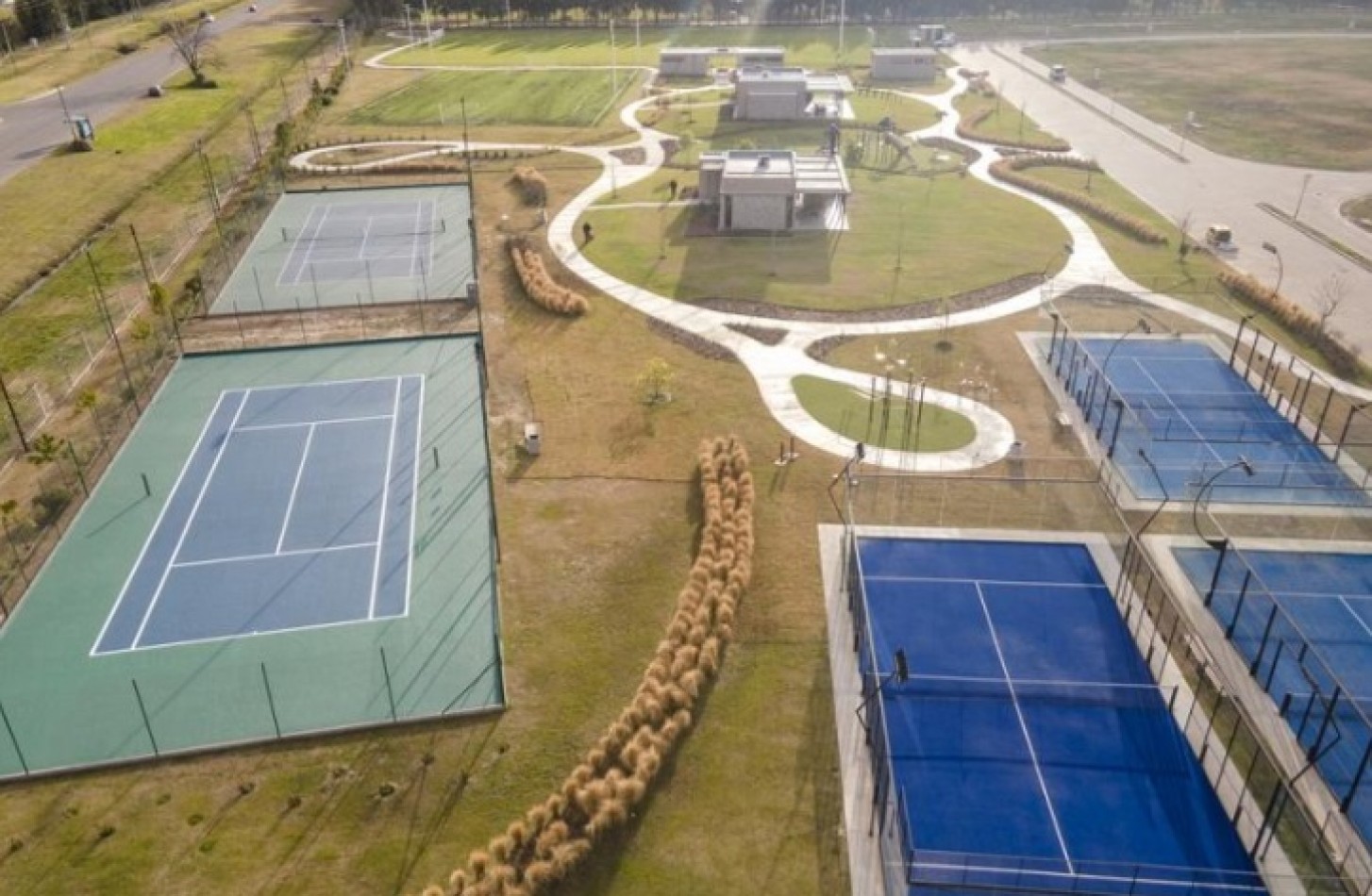 LOTE FRENTE A LA LAGUNA - EN VENTA - BARRIO LAS VICTORIAS