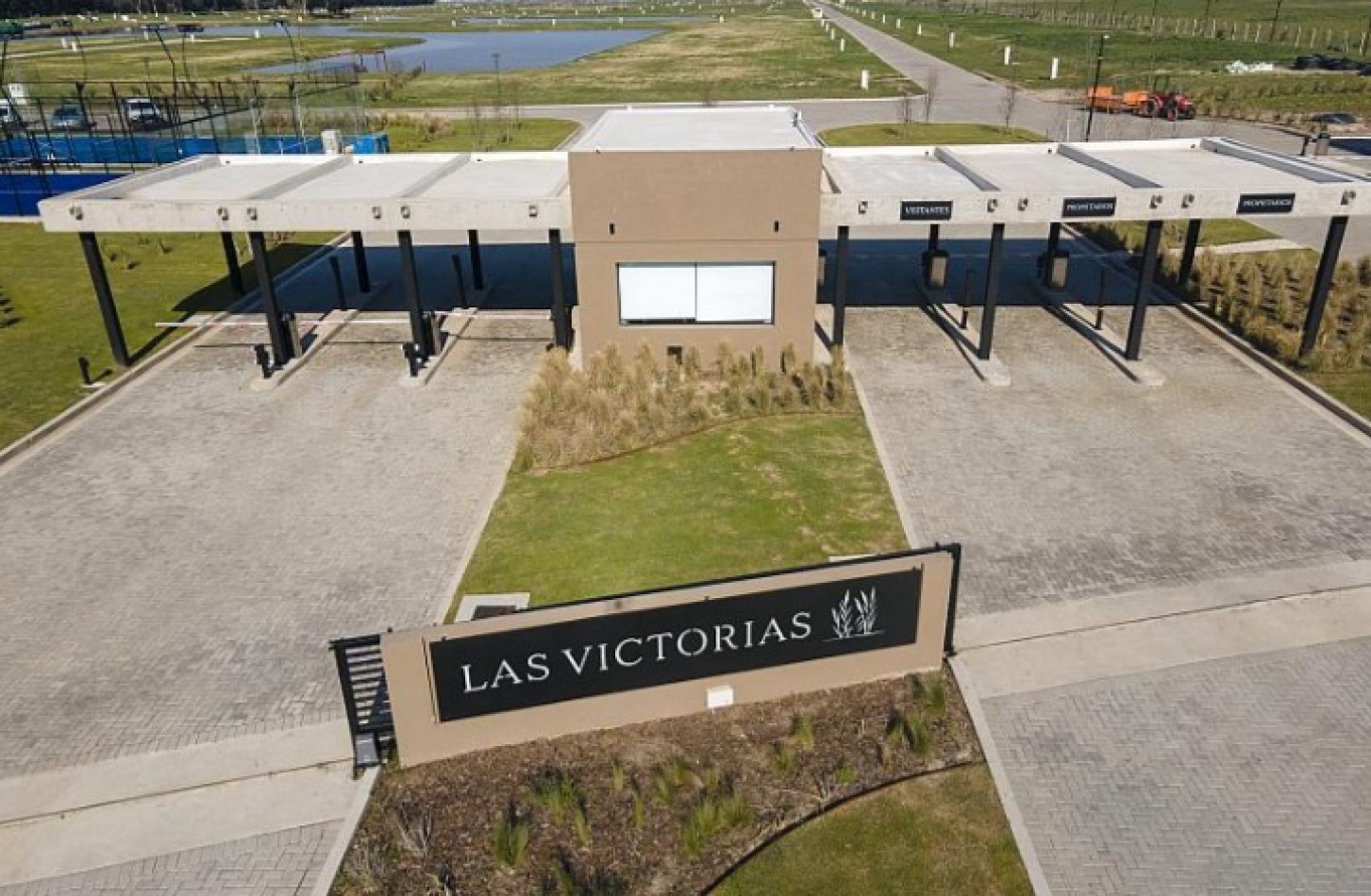LOTE FRENTE A LA LAGUNA - EN VENTA - BARRIO LAS VICTORIAS
