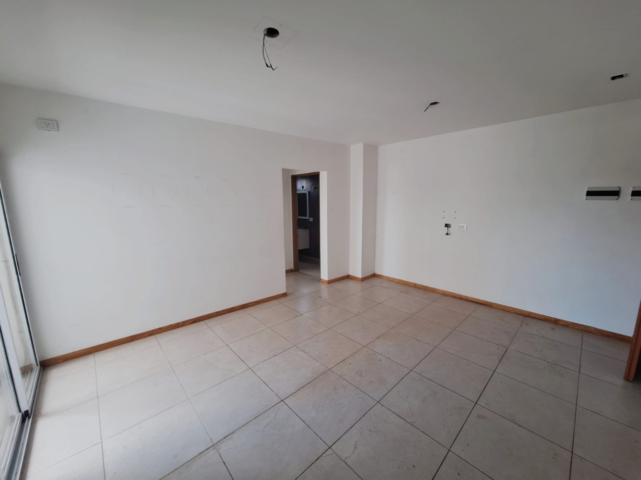 DEPTO 2 AMBIENTES CON BALCON - EN VENTA CON RENTA