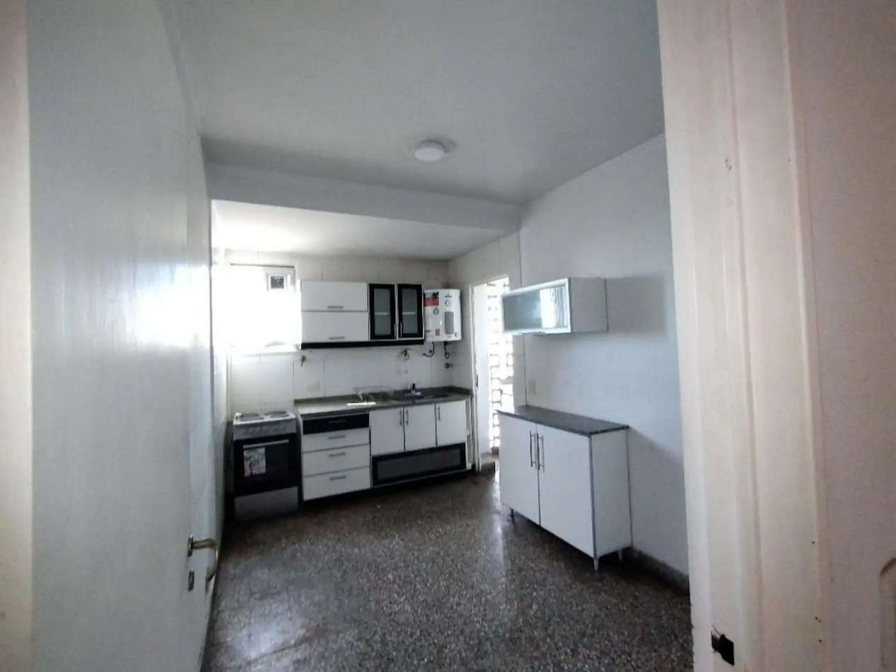 VENTA DEPTO 3 AMB P.12 FLORESTA