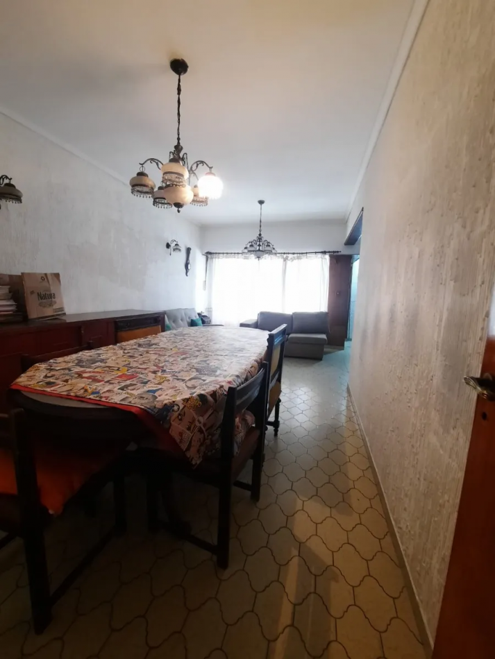 Venta Casa A Reciclar 5 Ambientes Cochera Patio Terraza Lote Propio
