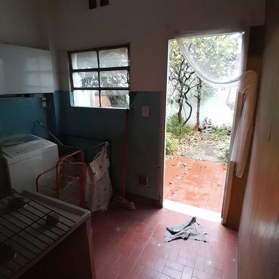Venta Casa A Reciclar 5 Ambientes Cochera Patio Terraza Lote Propio