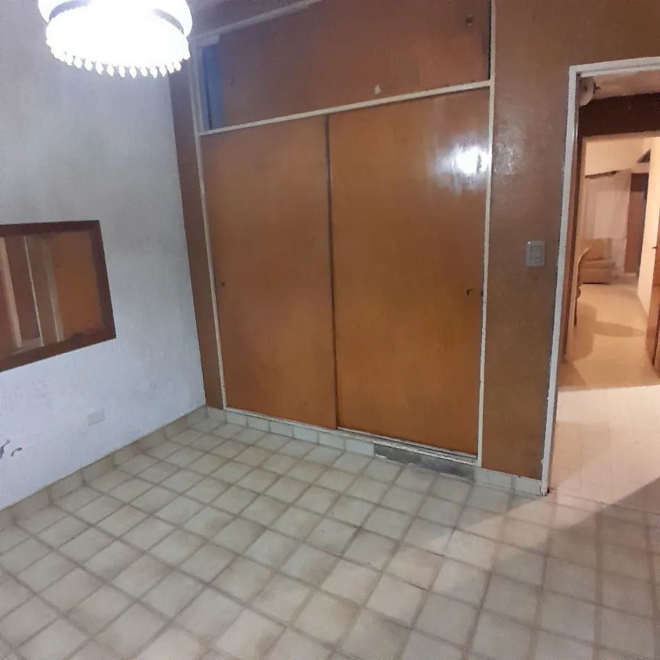 Venta Casa A Reciclar 5 Ambientes Cochera Patio Terraza Lote Propio