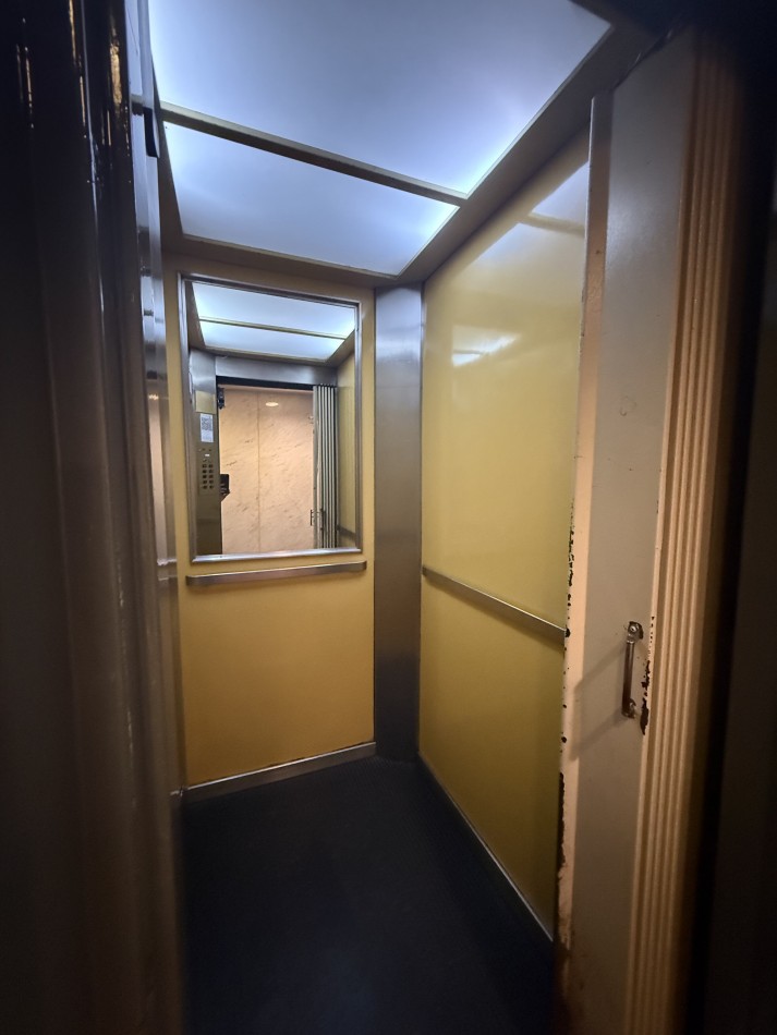 3 Ambientes con Balcon + Cochera en Flores | Piso Alto Super Luminoso