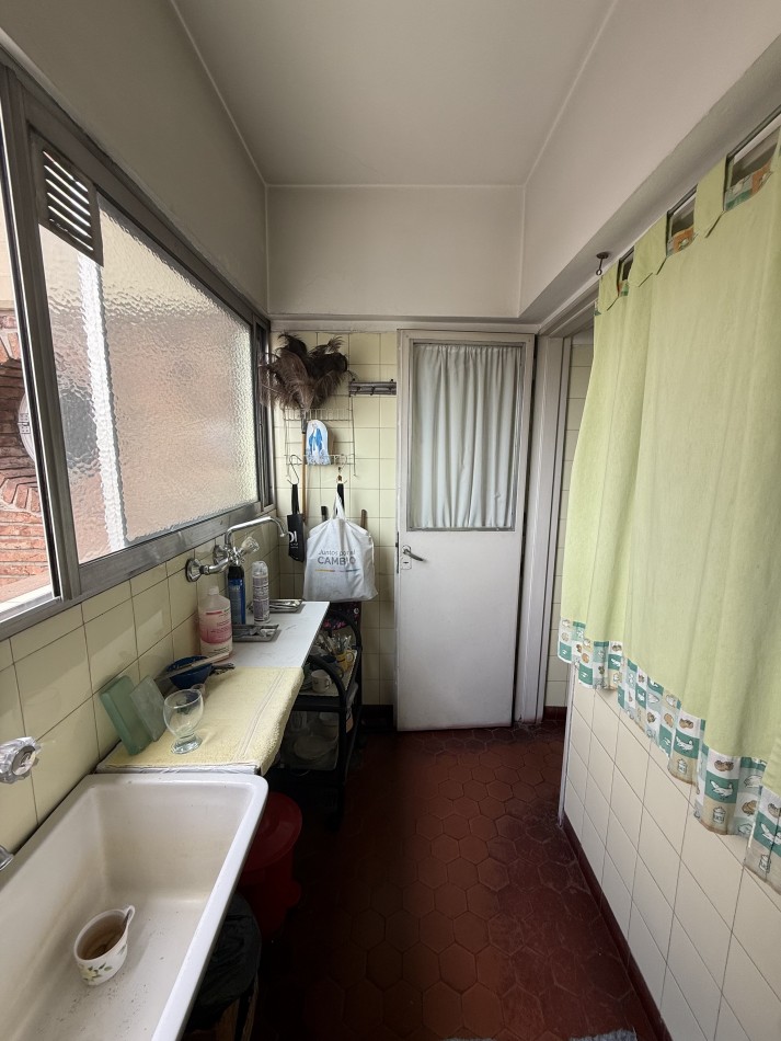 3 Ambientes con Balcon + Cochera en Flores | Piso Alto Super Luminoso