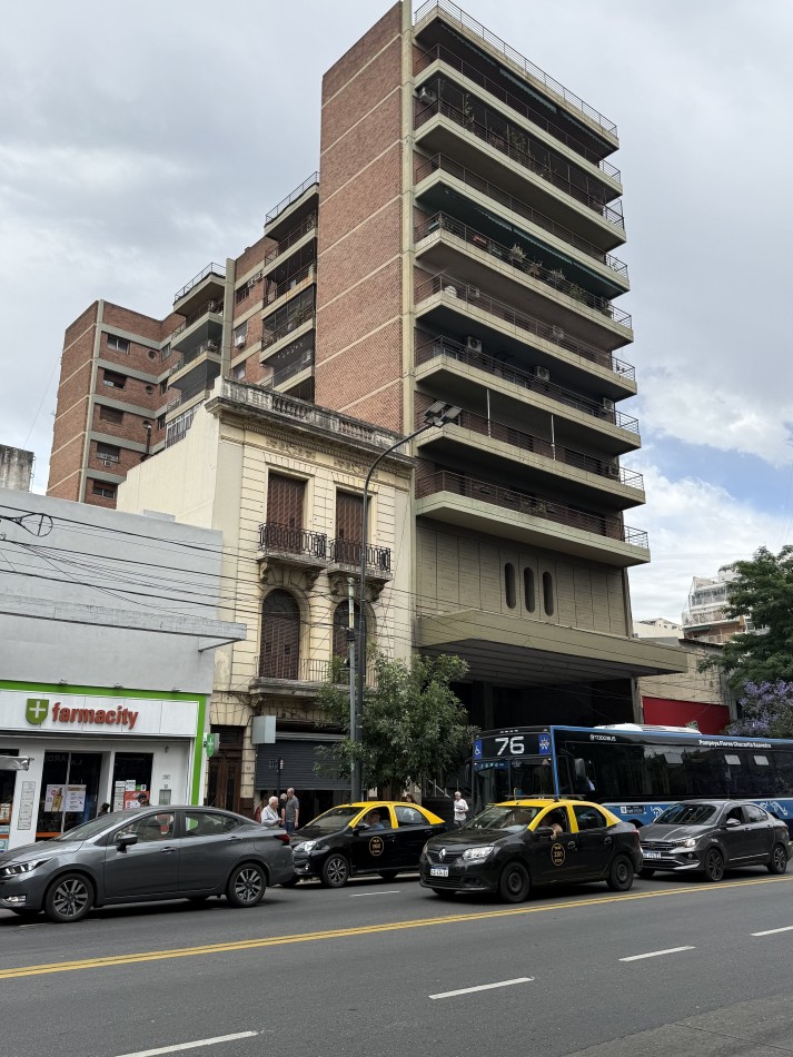 3 Ambientes con Balcon + Cochera en Flores | Piso Alto Super Luminoso