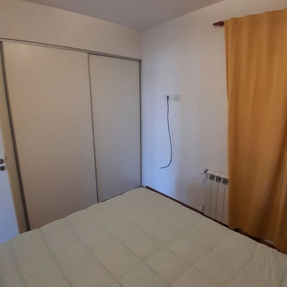 DEPTO 2 AMB EN VENTA CASEROS CENTRO