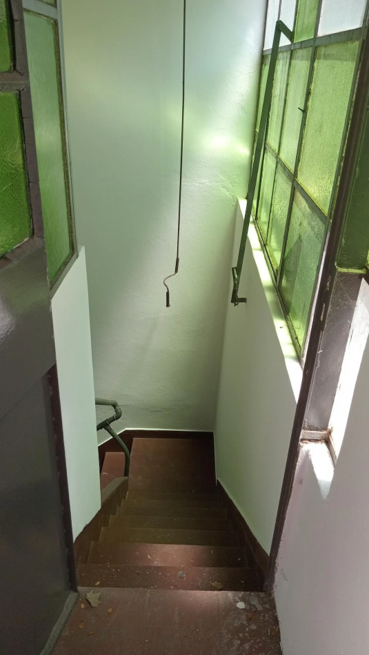 Venta de PH 2 ambientes, con patio, terraza y entrada independiente. Excelente ubicacion. Bajas expensas. Gran oportunidad.