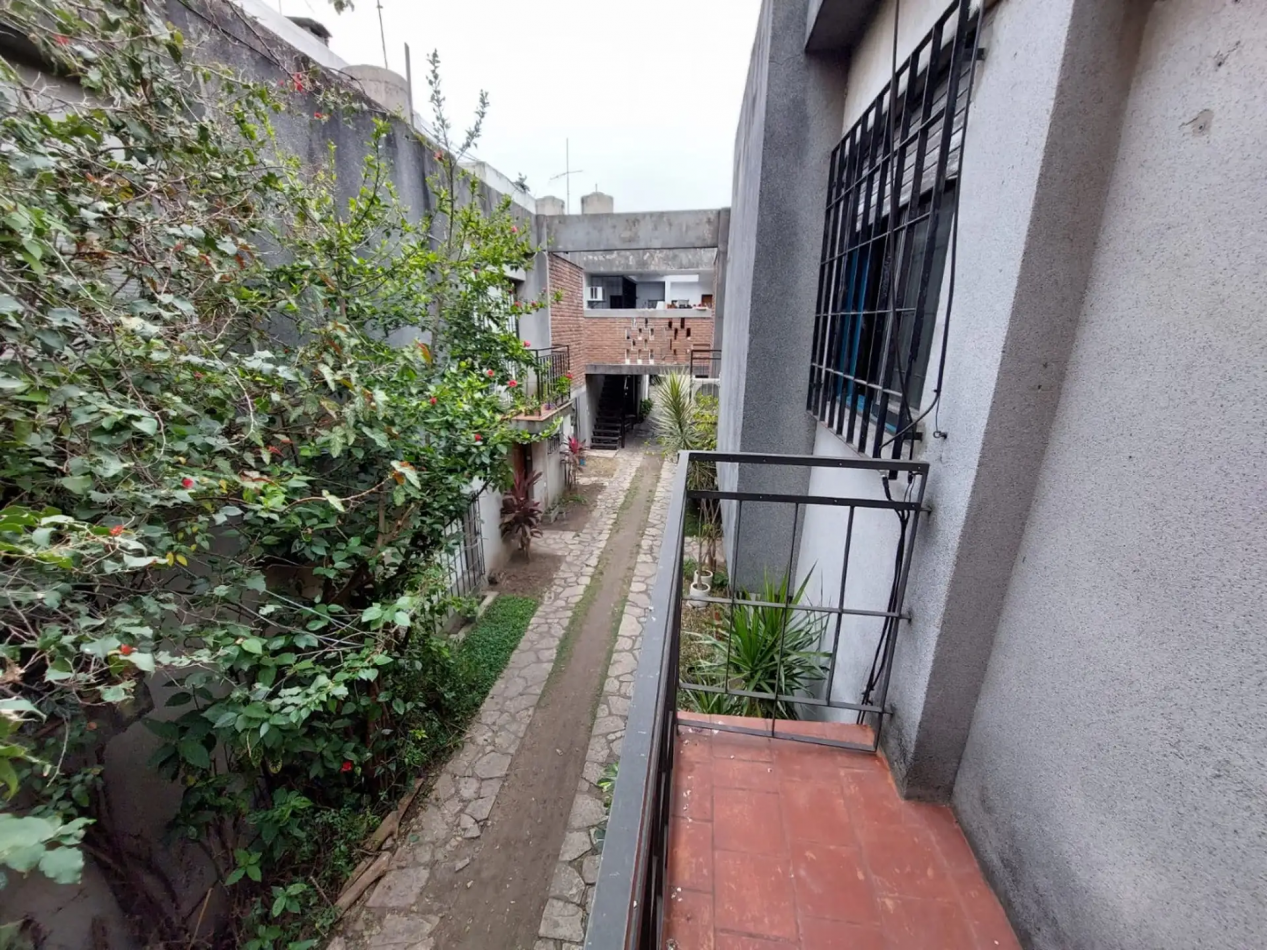 VENTA PH 3 AMB COCHERA Y BALCON