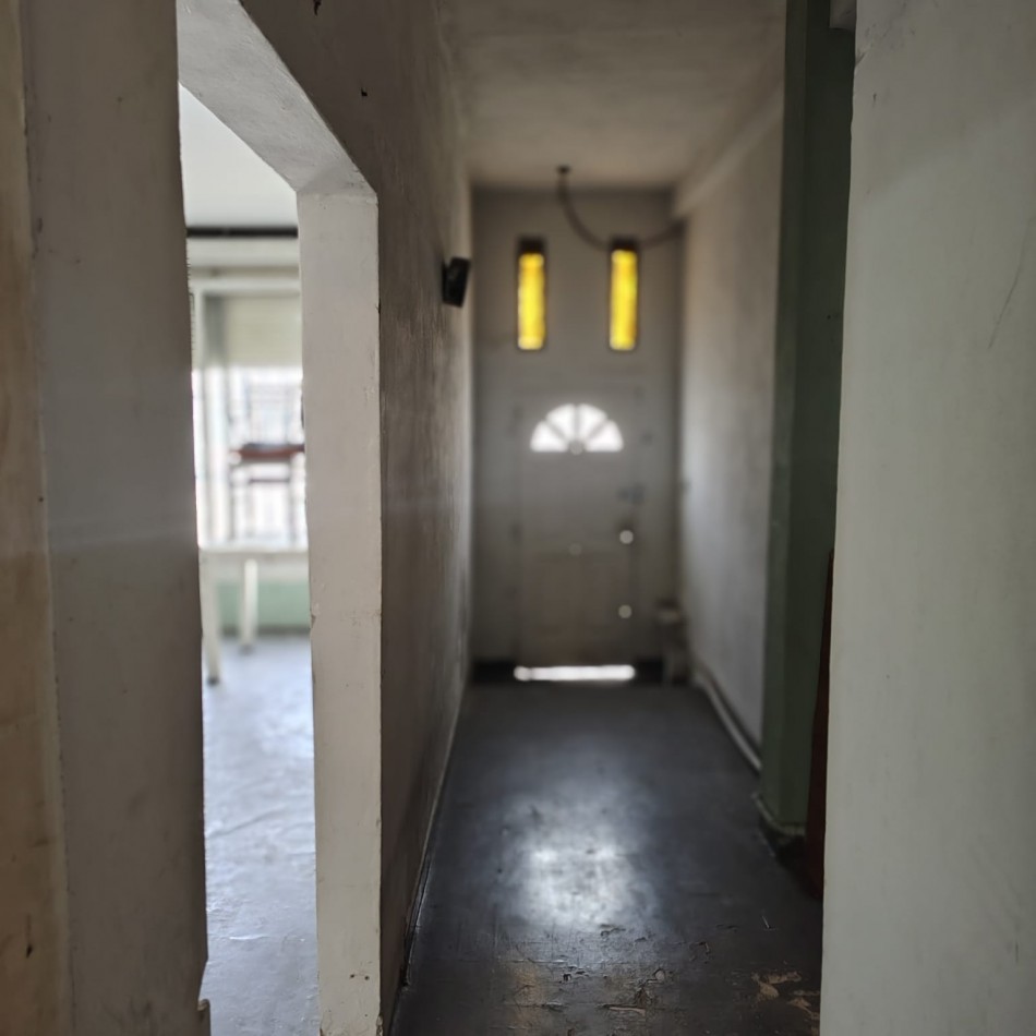 VENTA PH CIUDADELA A REFACCIONAR